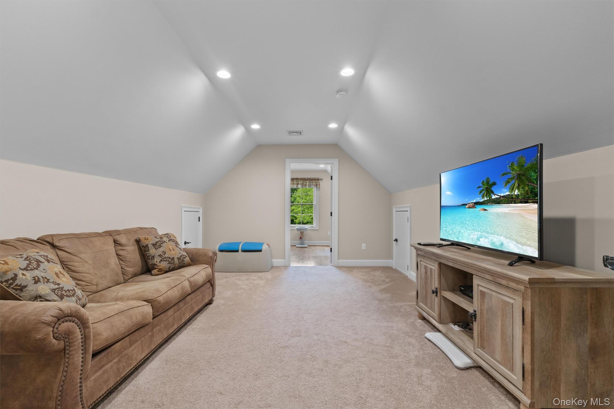 1 Hidden Hills Court, Warwick, NY 10990