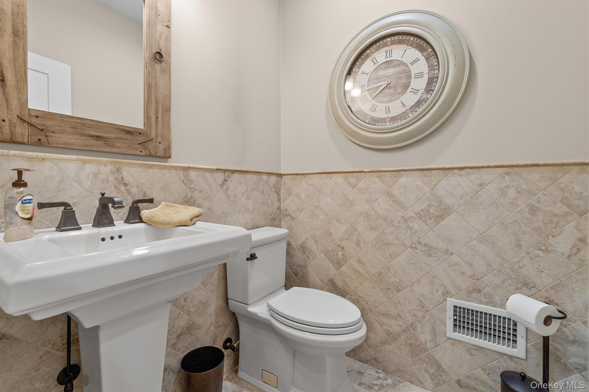 1 Hidden Hills Court, Warwick, NY 10990