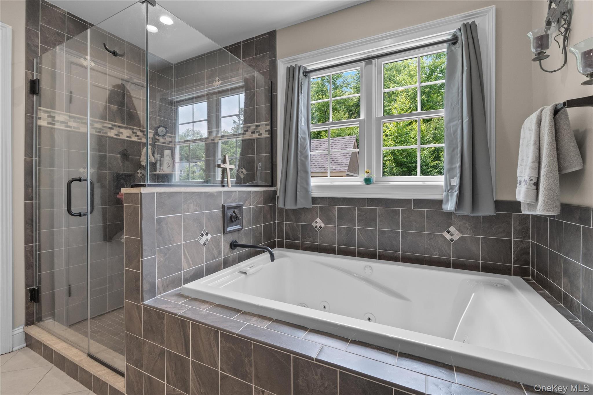 1 Hidden Hills Court, Warwick, NY 10990