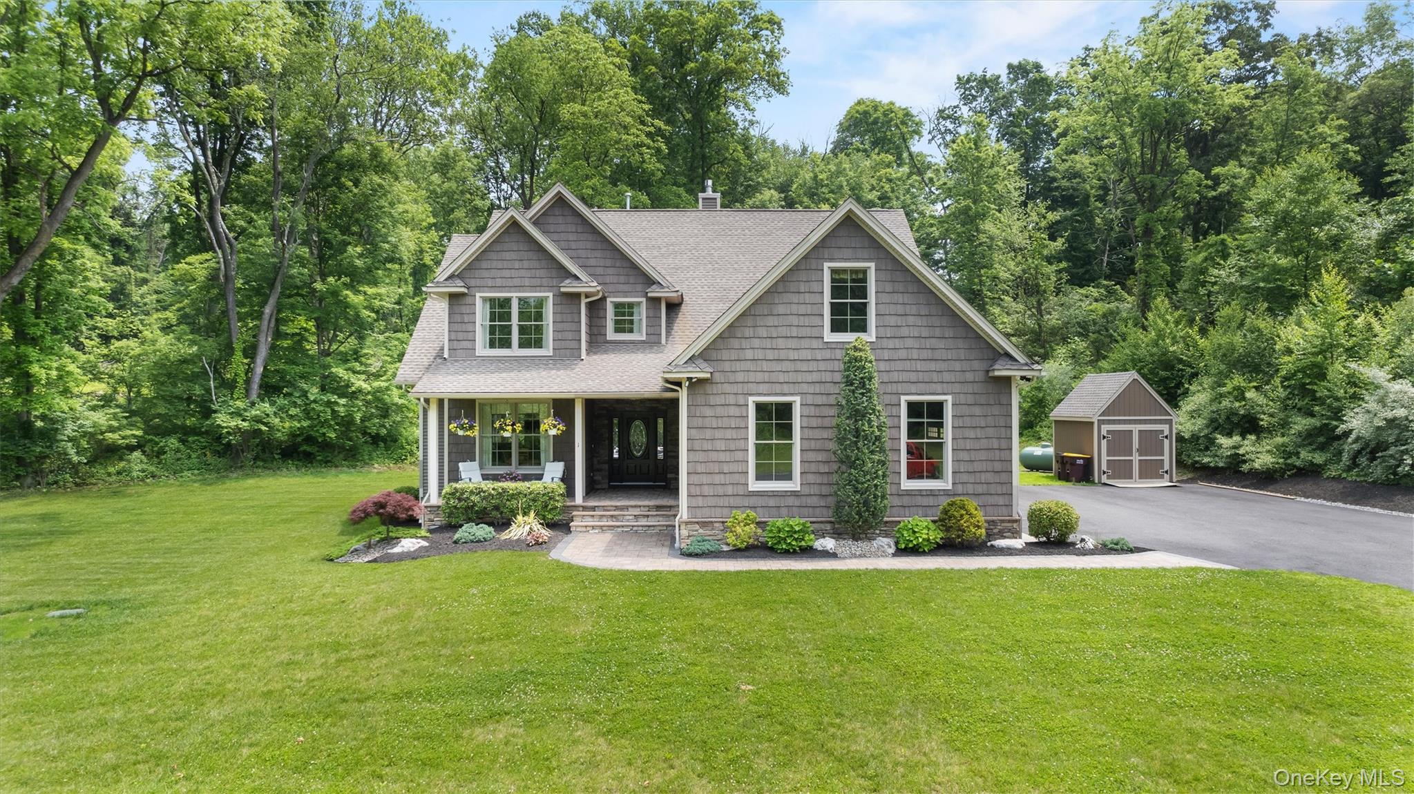 1 Hidden Hills Court, Warwick, NY 10990