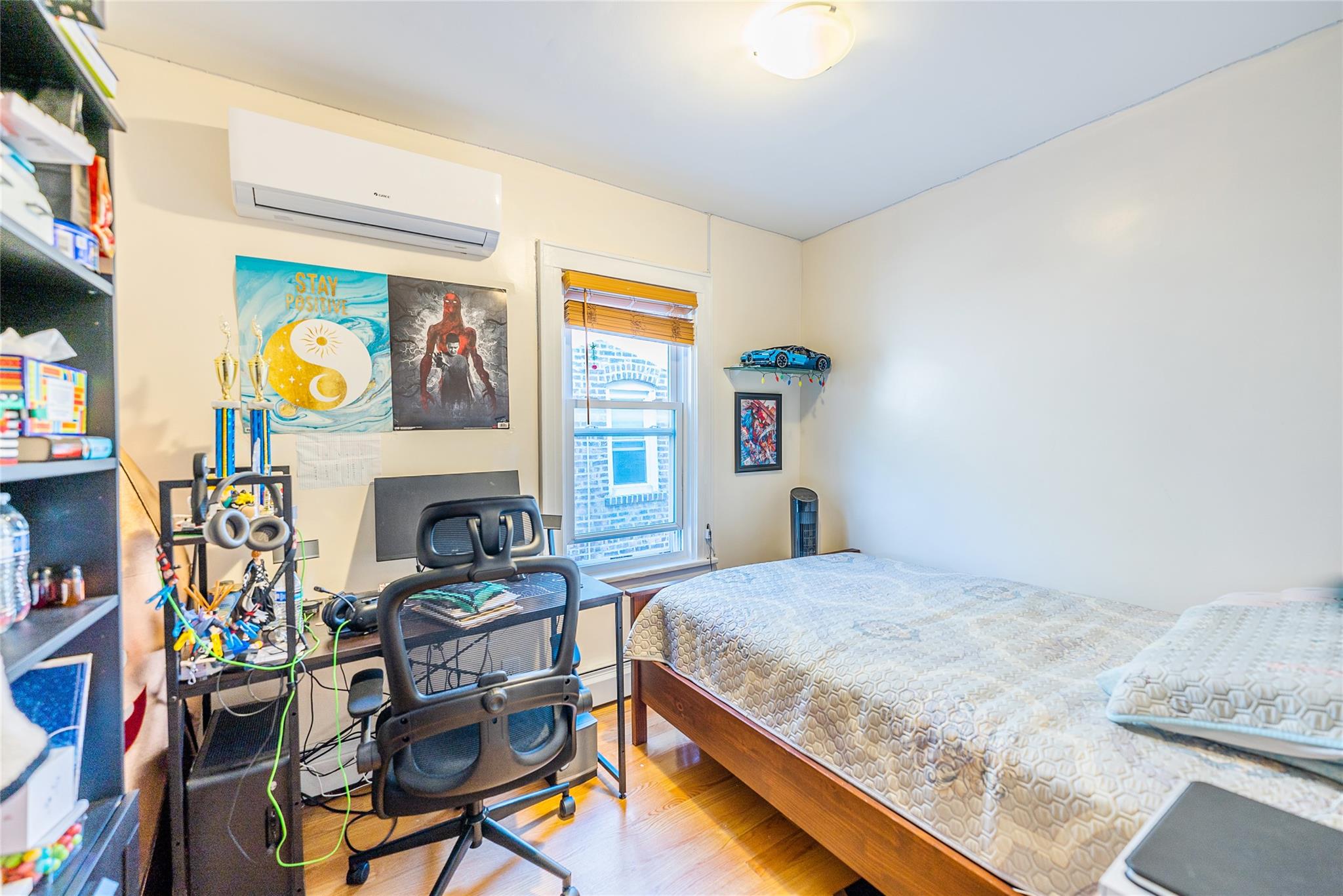 19934 34th Avenue, Flushing, NY 11358