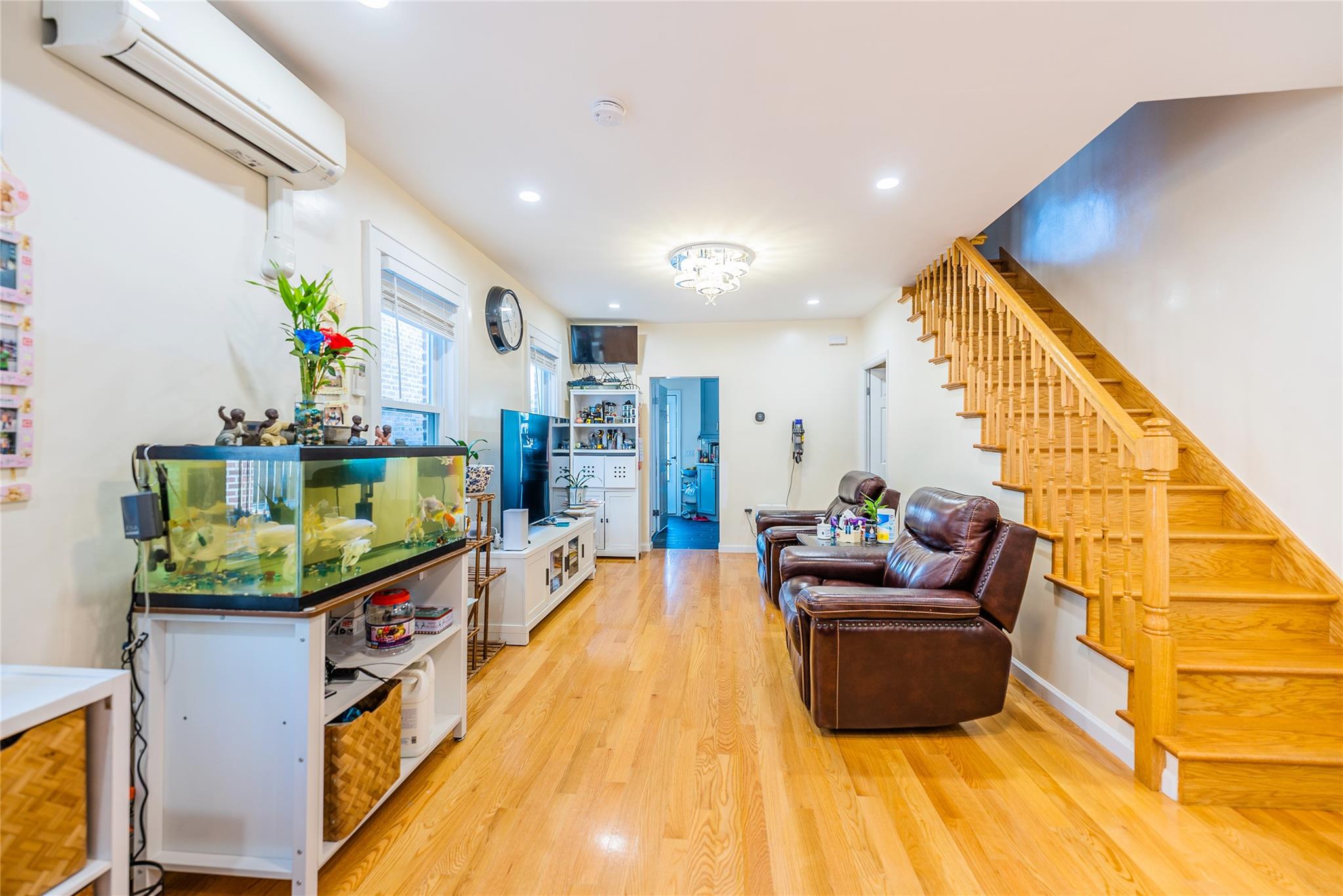 19934 34th Avenue, Flushing, NY 11358