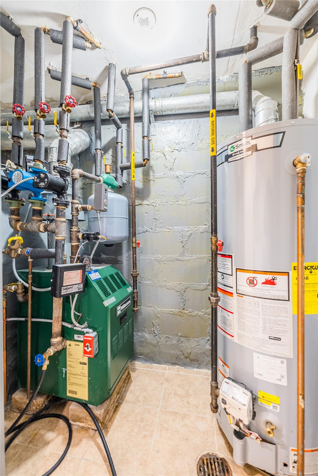 19934 34th Avenue, Flushing, NY 11358