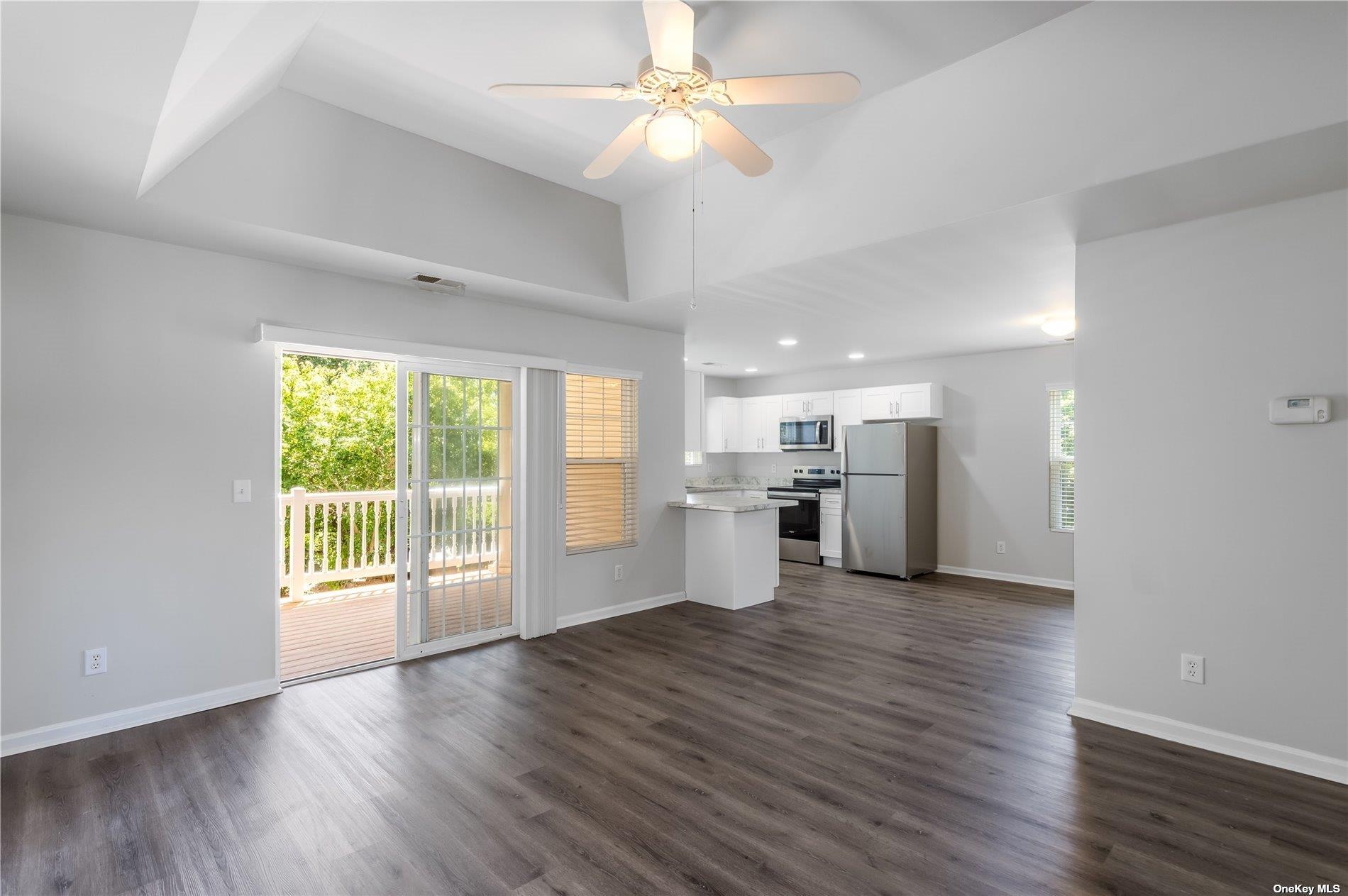 East Moriches, NY 11940