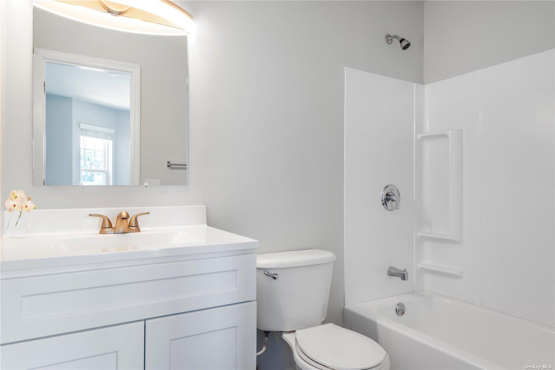 East Moriches, NY 11940