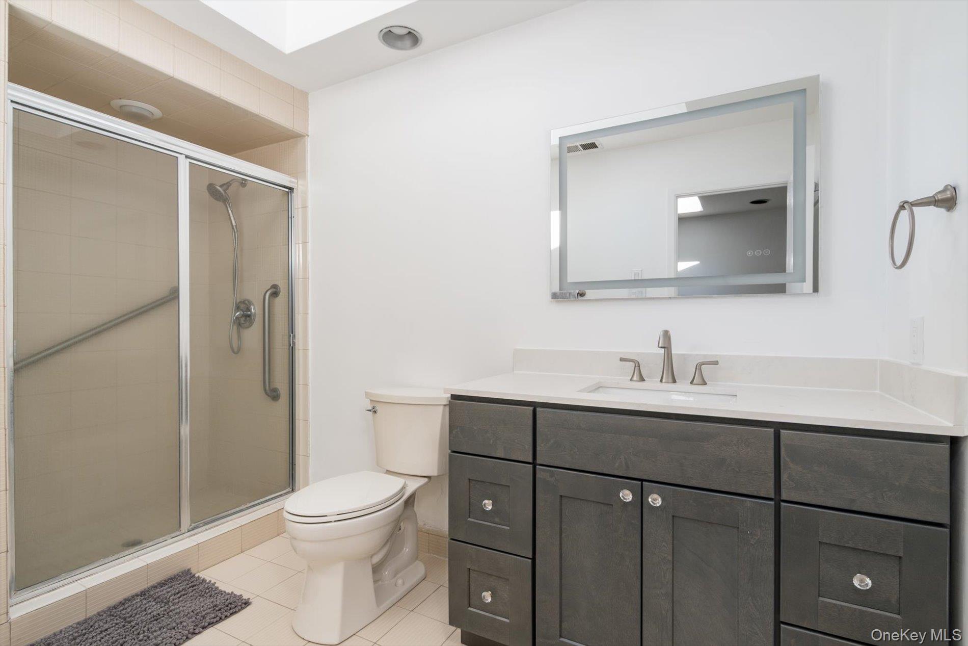 27 Bridle Path, Roslyn, NY 11576