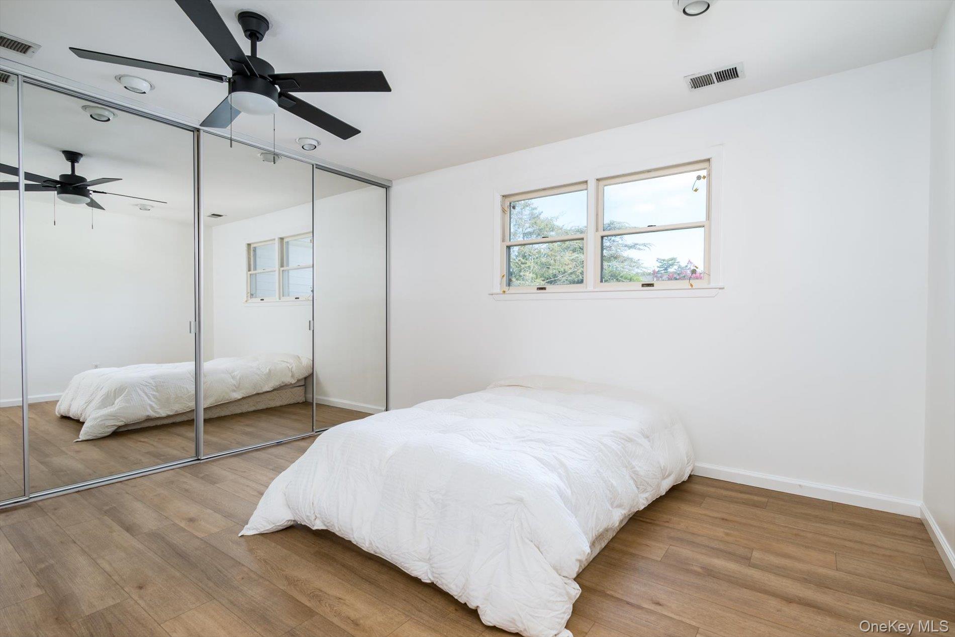 27 Bridle Path, Roslyn, NY 11576