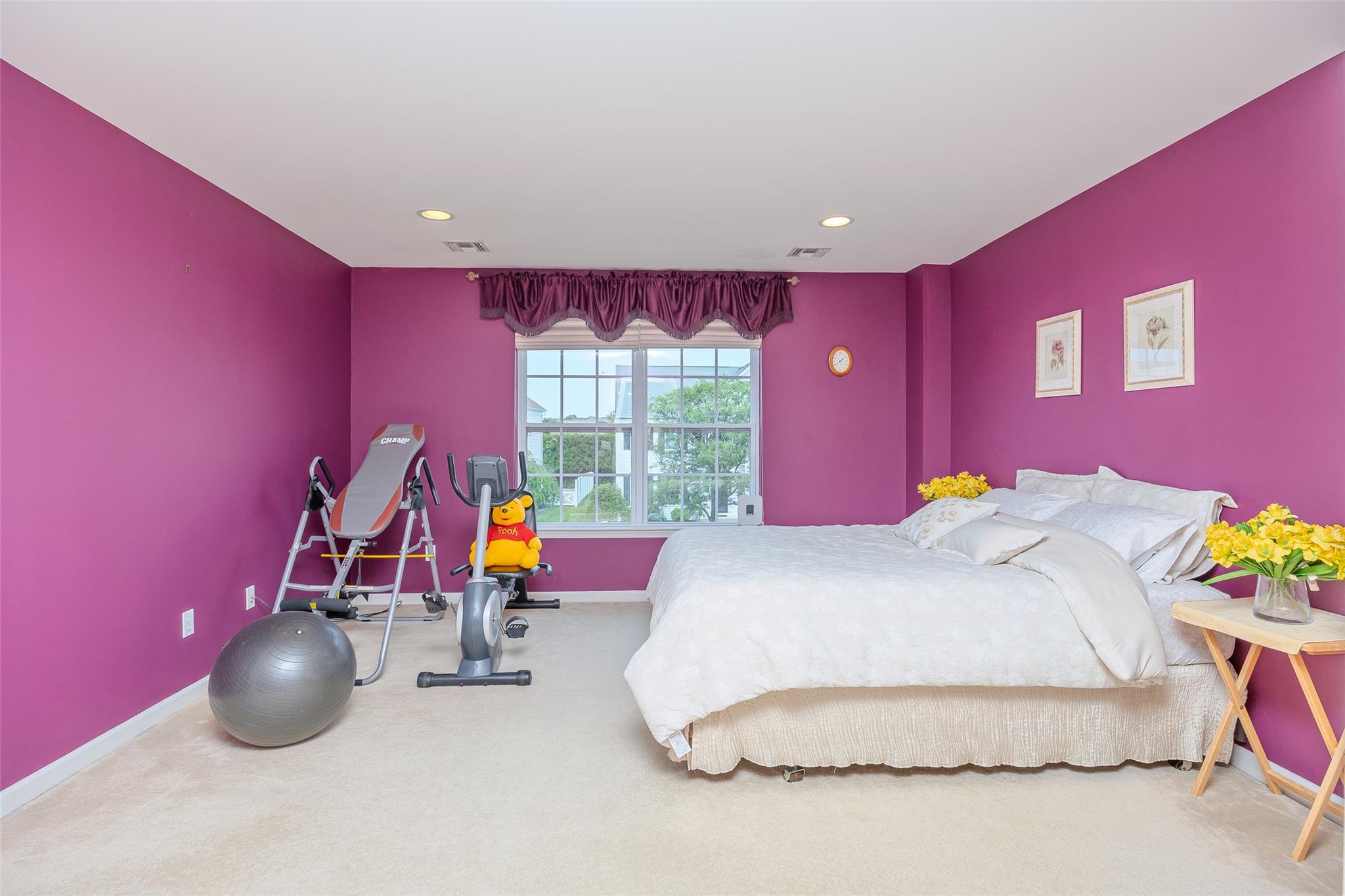 9 Avolet Court, Mount Sinai, NY 11766