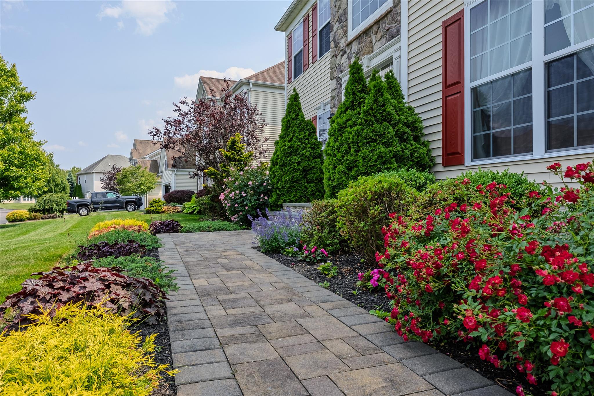 9 Avolet Court, Mount Sinai, NY 11766