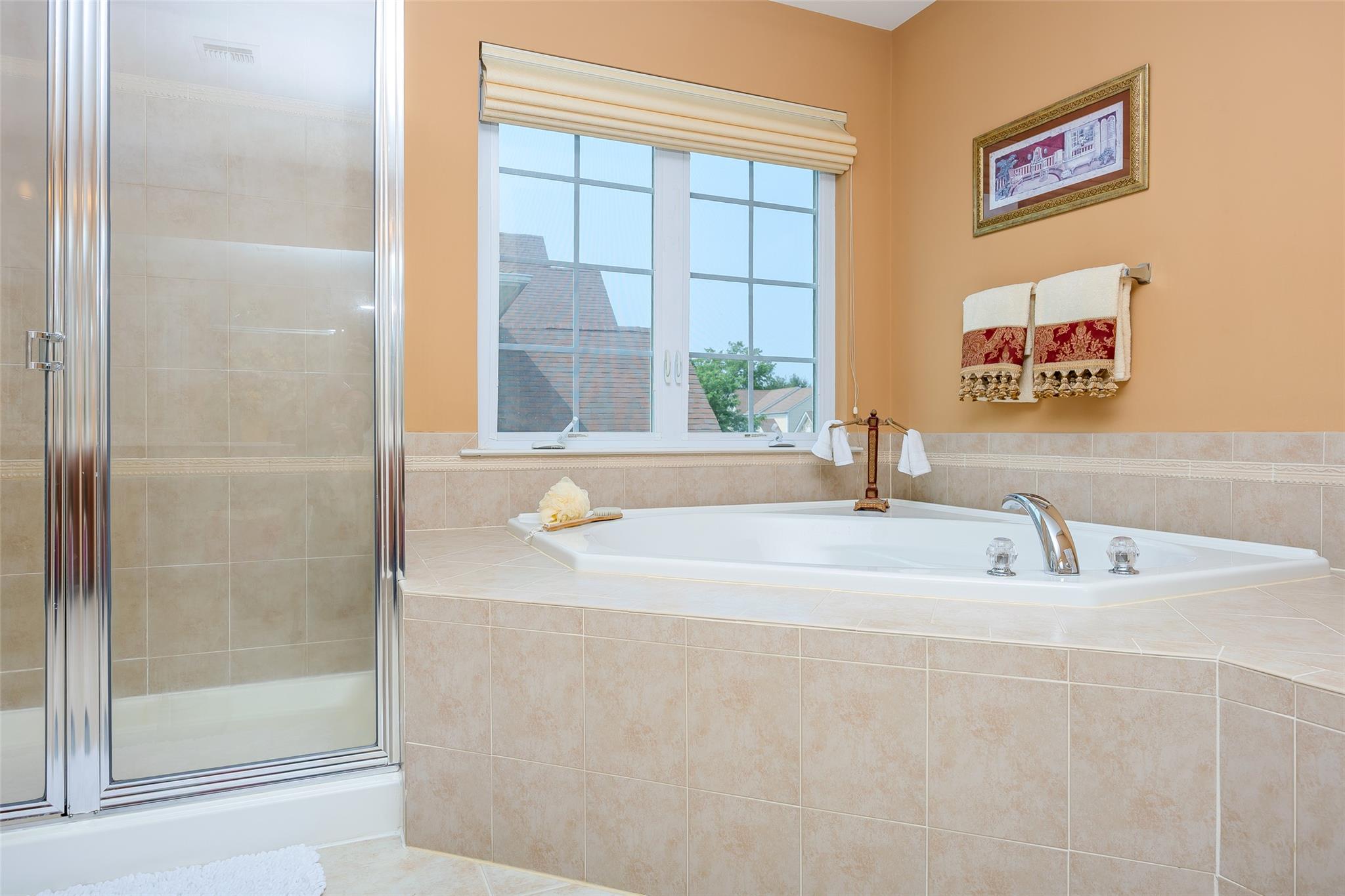 9 Avolet Court, Mount Sinai, NY 11766