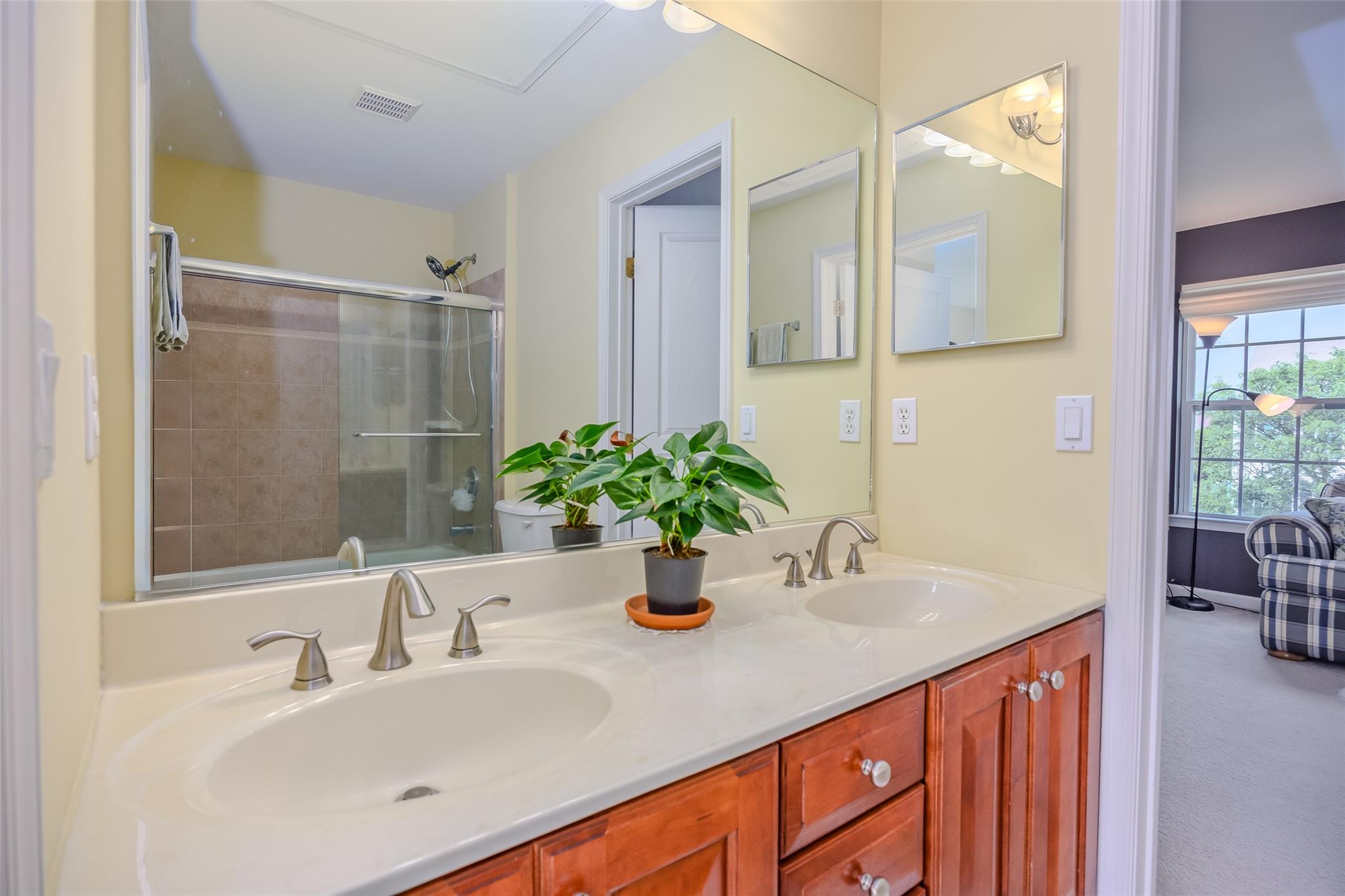 9 Avolet Court, Mount Sinai, NY 11766