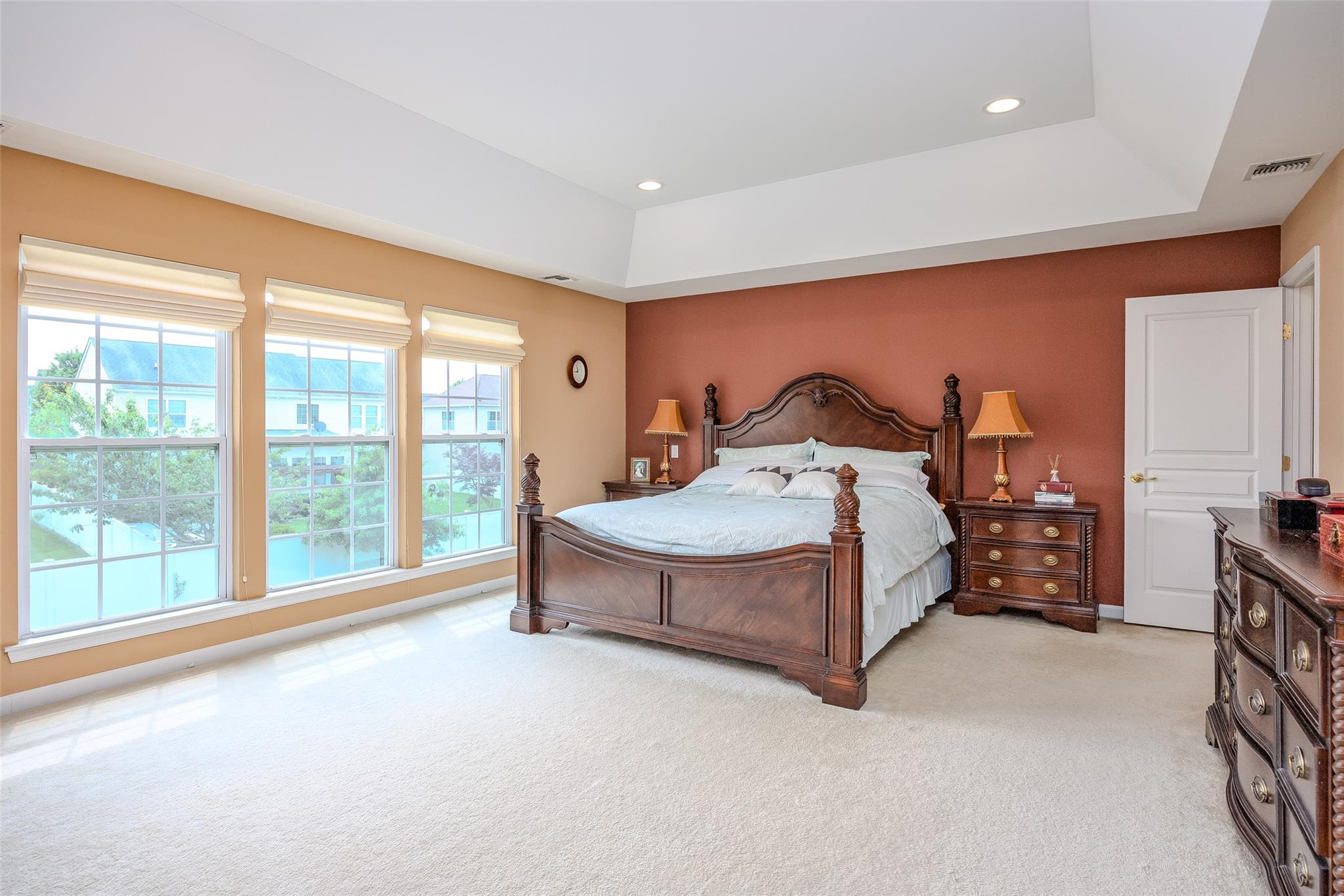 9 Avolet Court, Mount Sinai, NY 11766