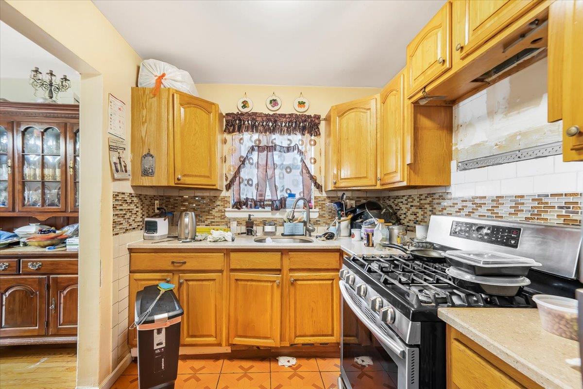 4352 Baychester Avenue, Bronx, NY 10466