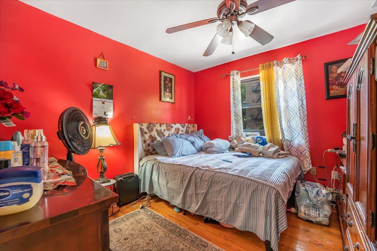 4352 Baychester Avenue, Bronx, NY 10466