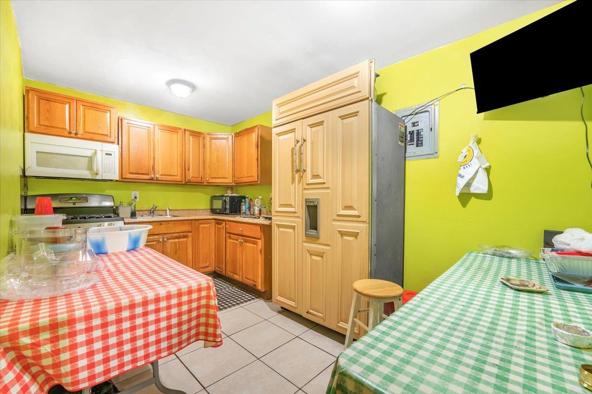 4352 Baychester Avenue, Bronx, NY 10466