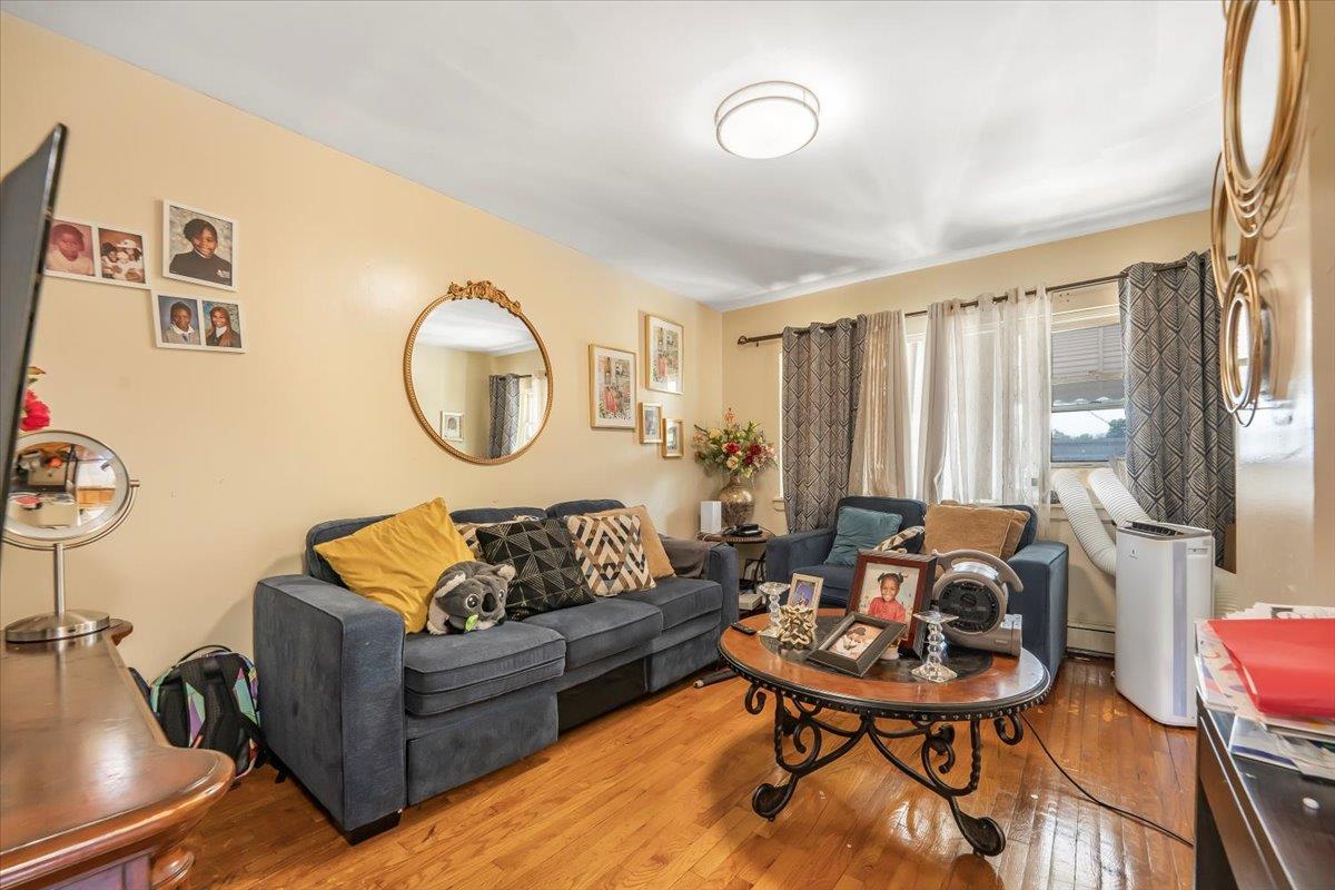 4352 Baychester Avenue, Bronx, NY 10466