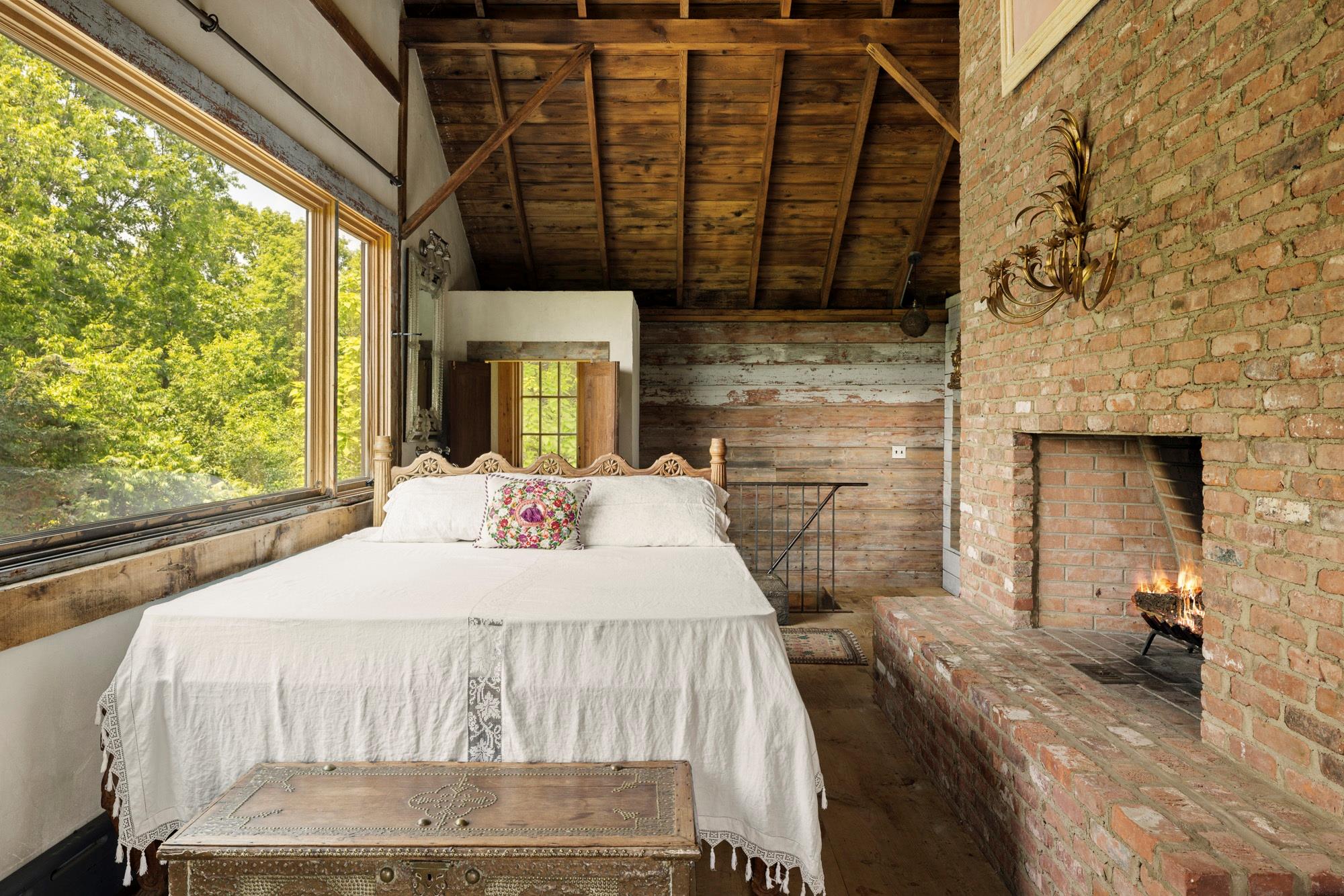 114 Best Lane, Germantown, NY 12526