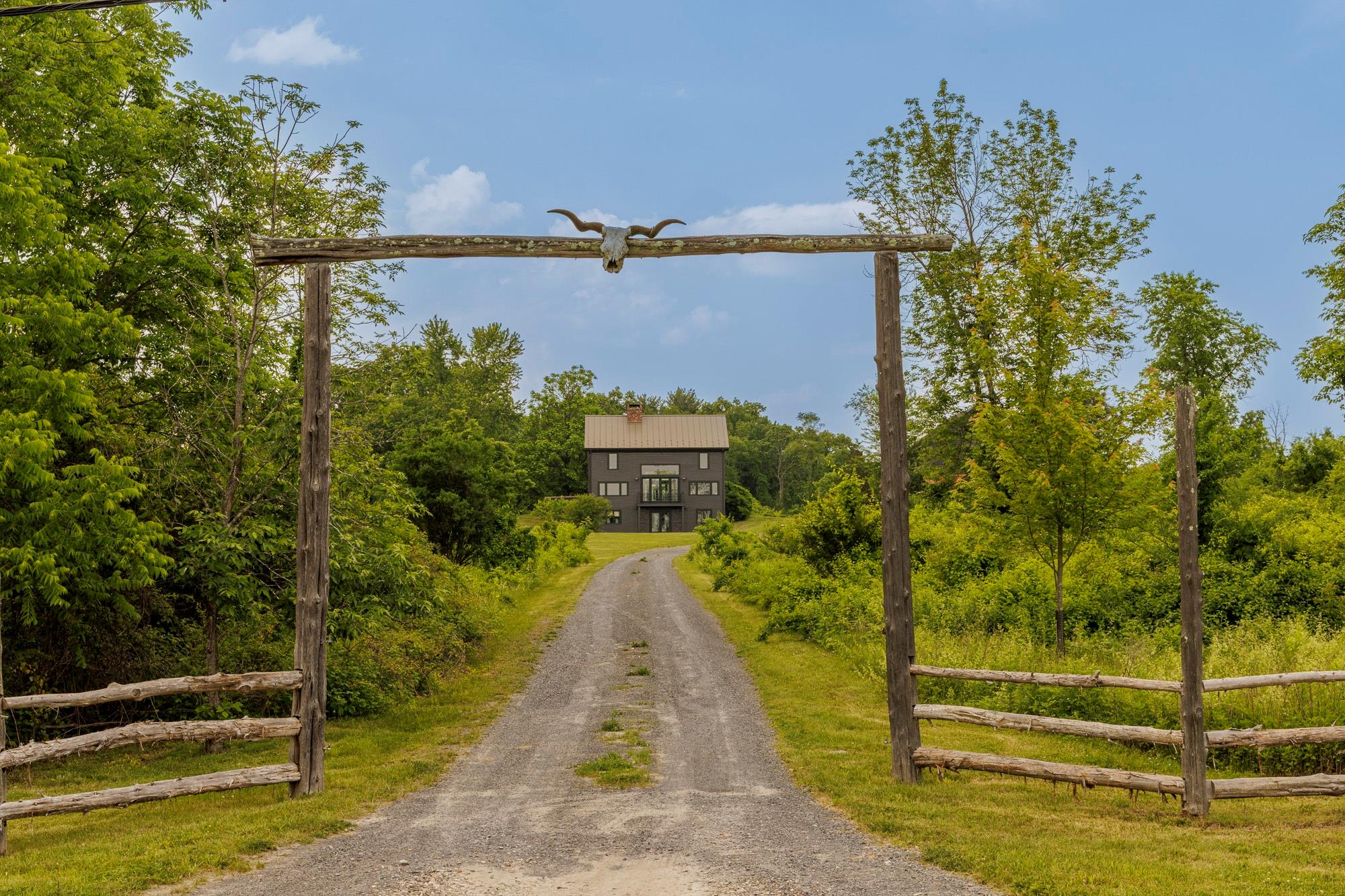 114 Best Lane, Germantown, NY 12526