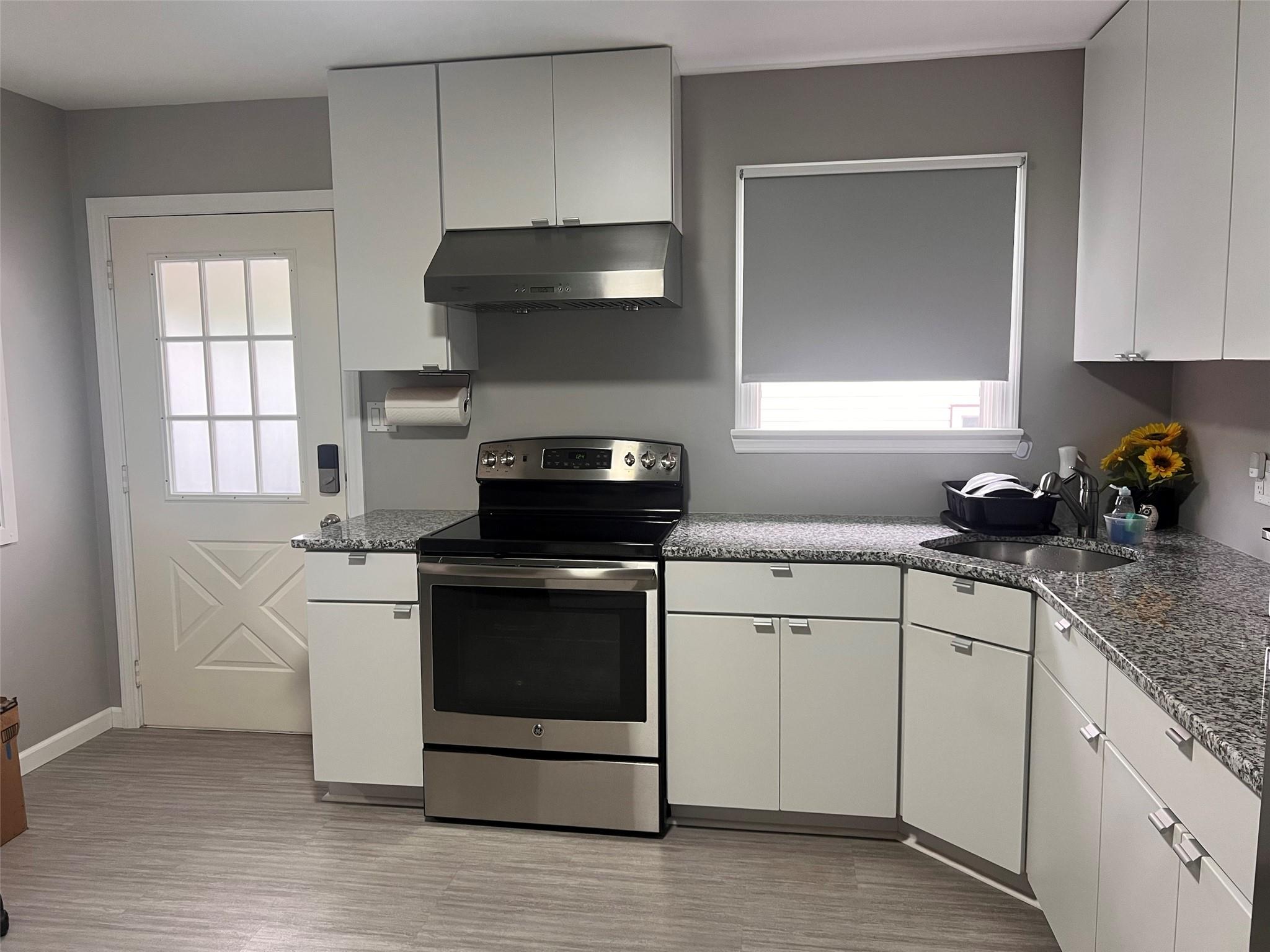 44 Cherry Lane, Carle Place, NY 11514