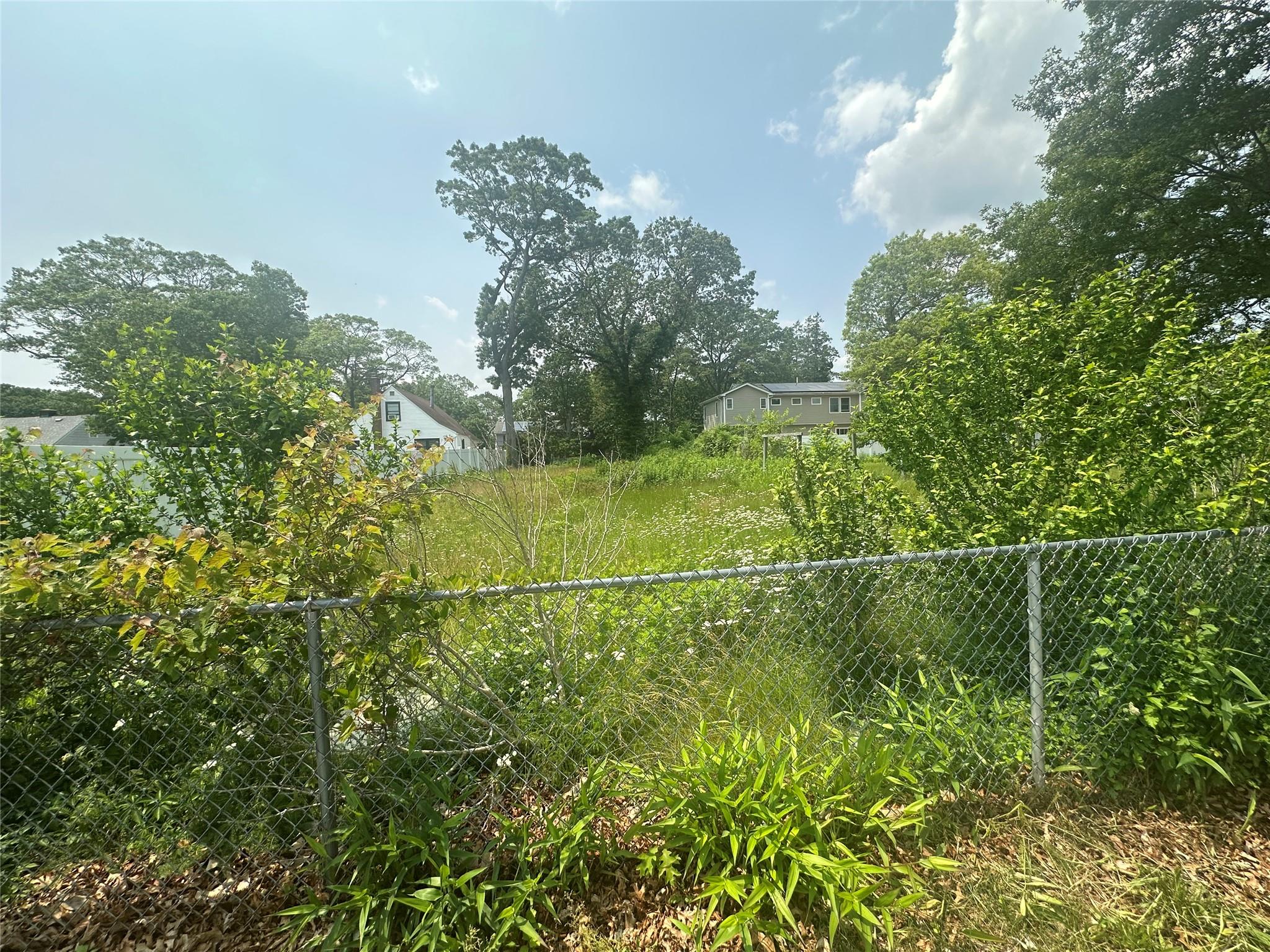 35 Bedford Street, Wyandanch, NY 11798