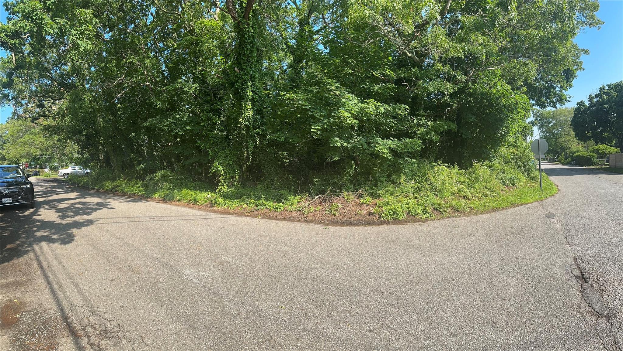 8 Woodside, Mastic Beach, NY 11951