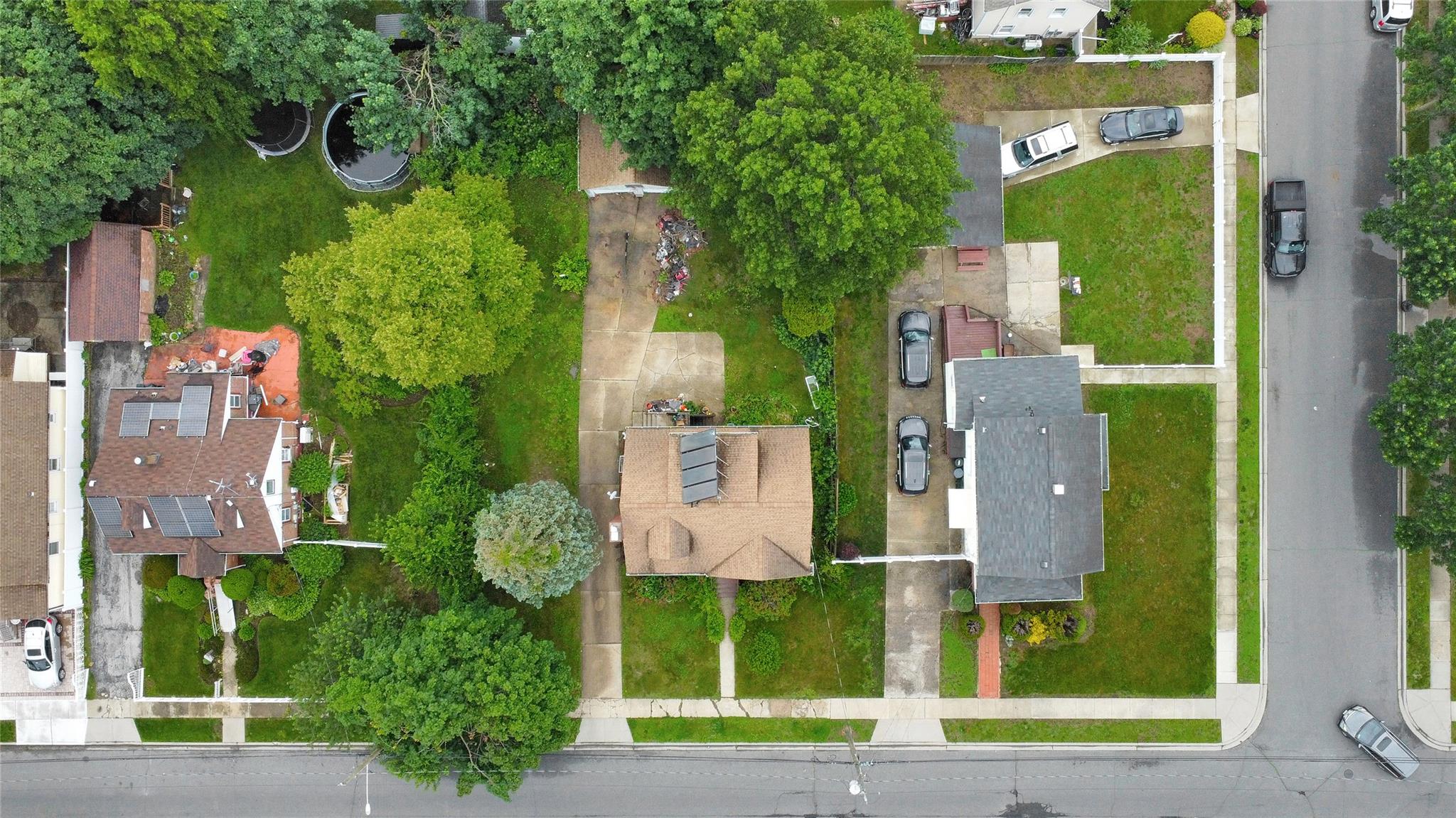 602 Leonard Avenue, Uniondale, NY 11553