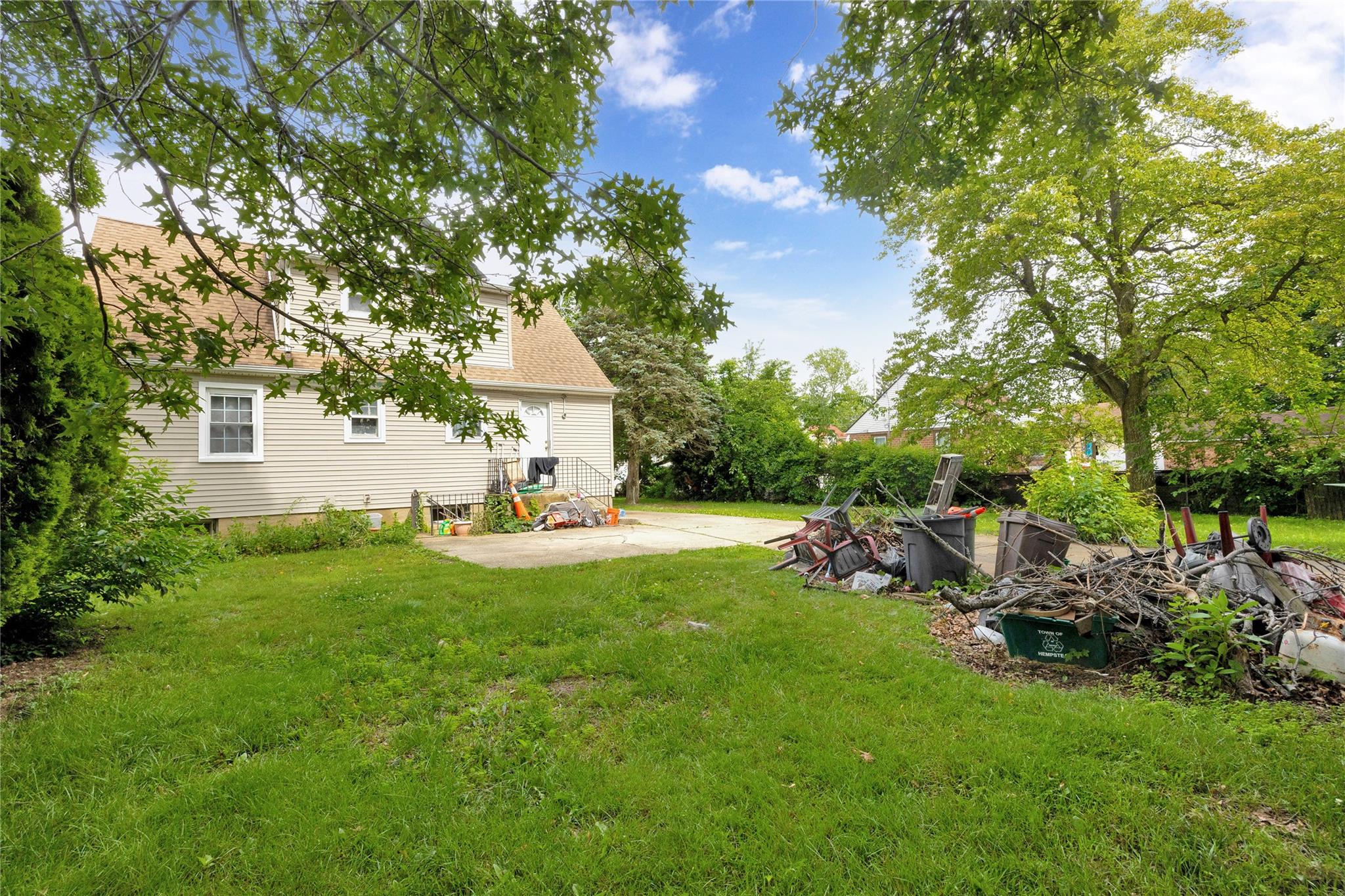 602 Leonard Avenue, Uniondale, NY 11553