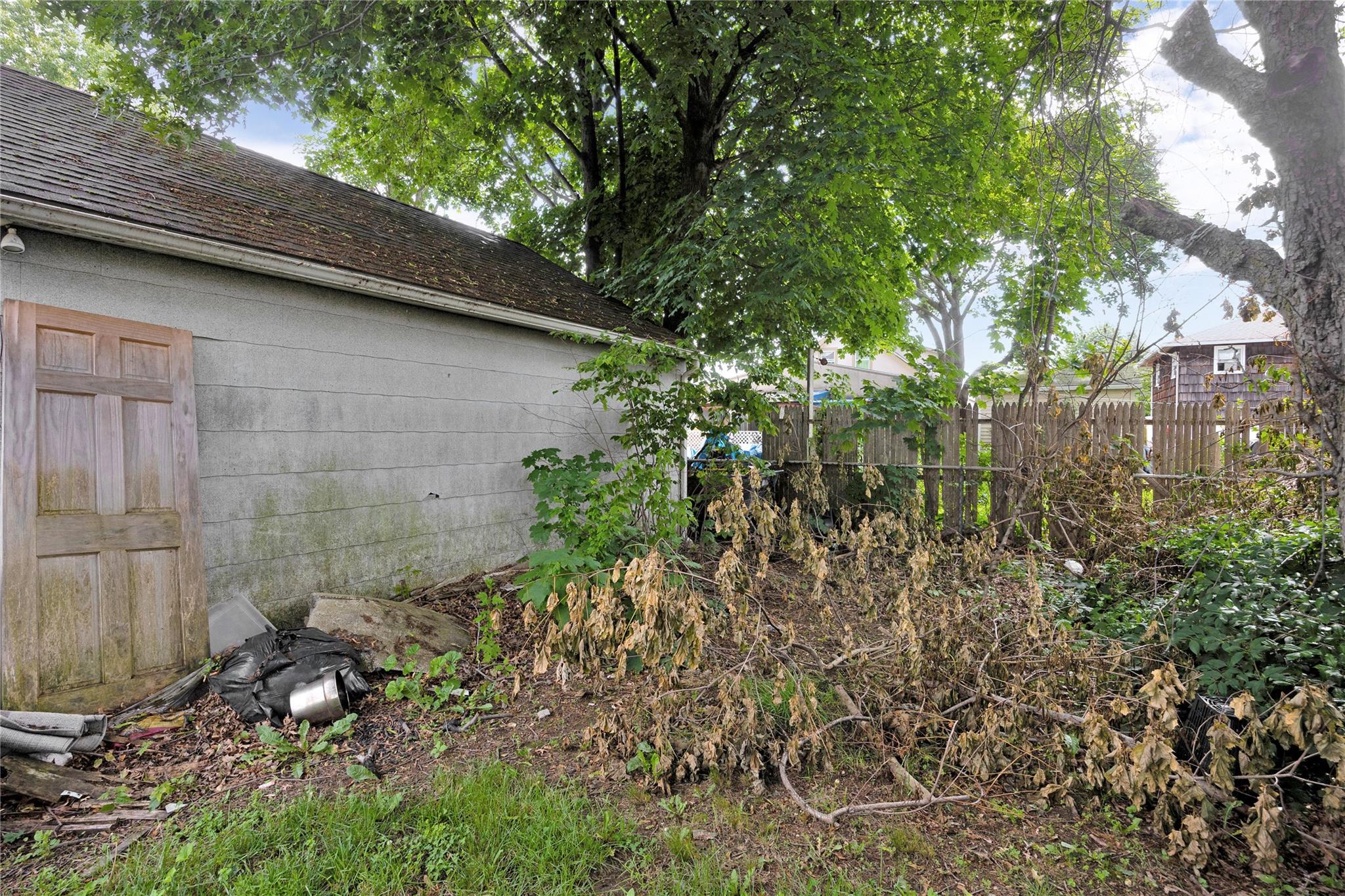 602 Leonard Avenue, Uniondale, NY 11553