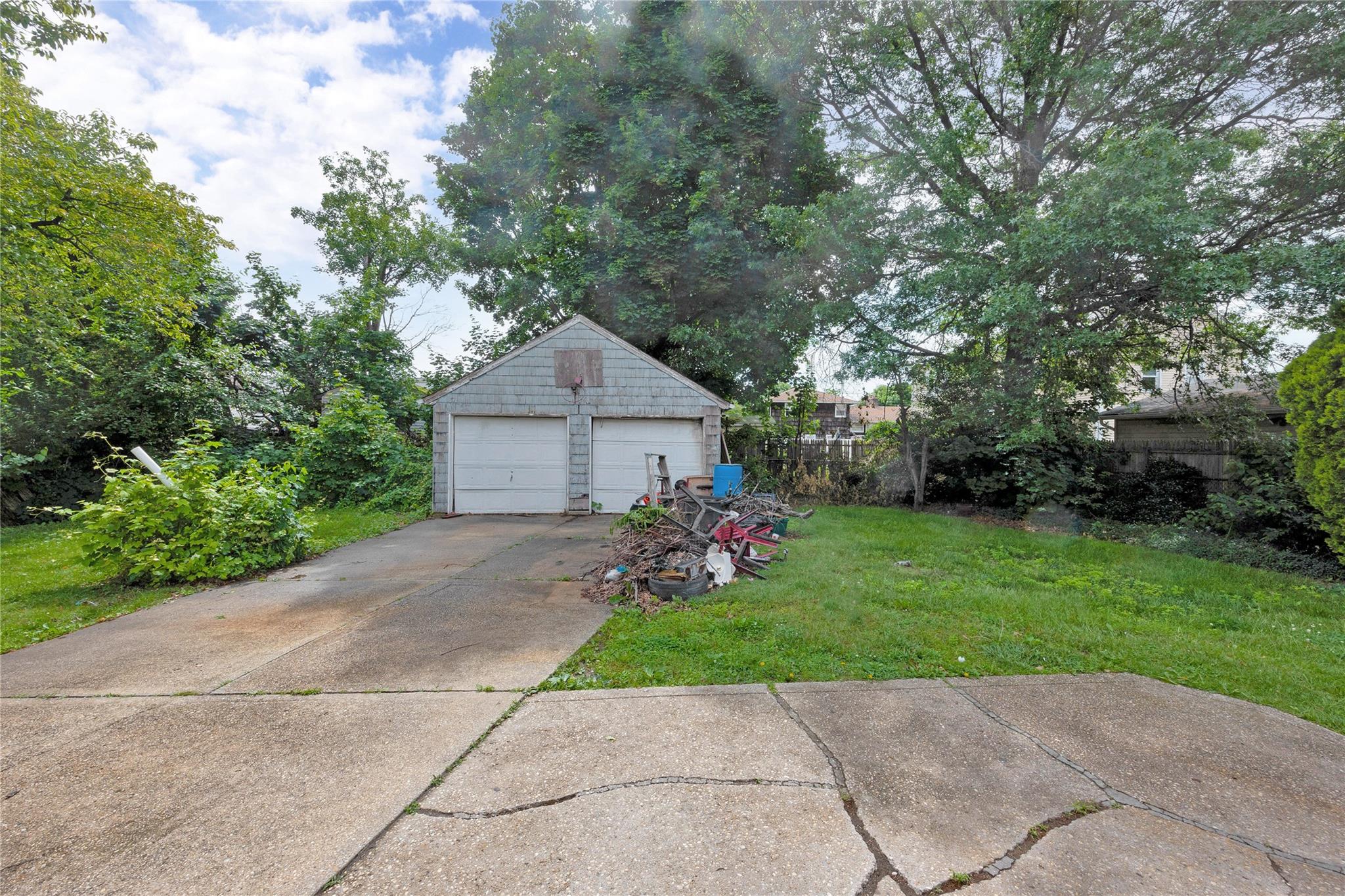 602 Leonard Avenue, Uniondale, NY 11553