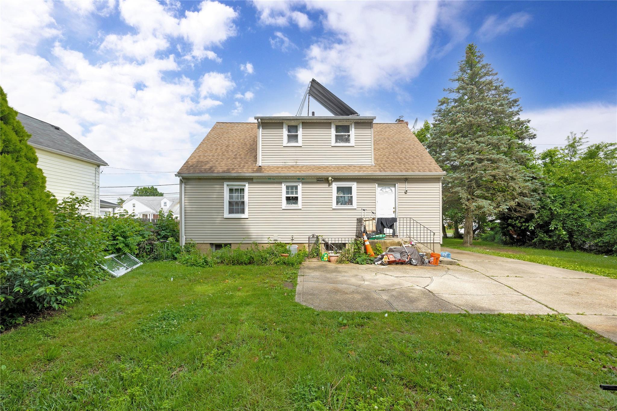 602 Leonard Avenue, Uniondale, NY 11553