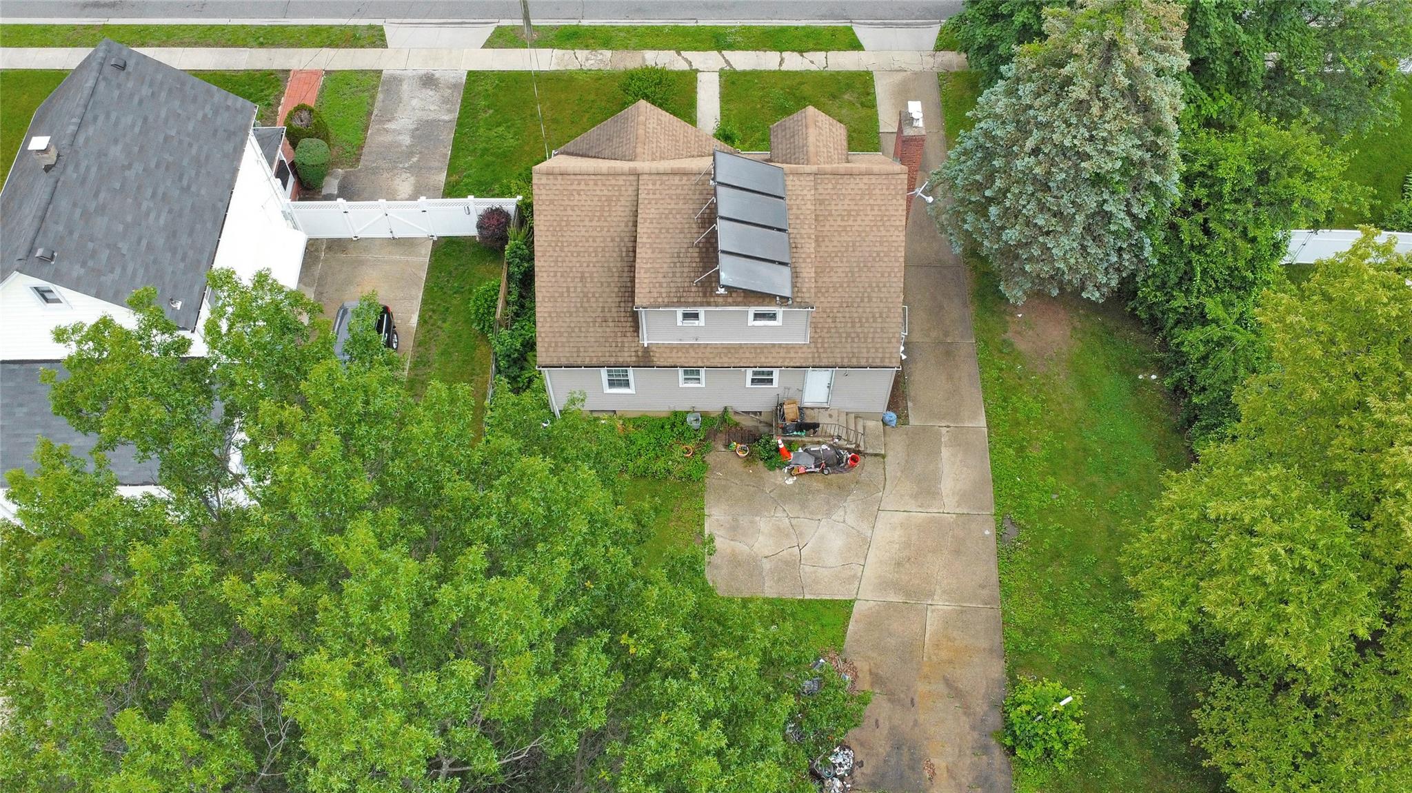 602 Leonard Avenue, Uniondale, NY 11553