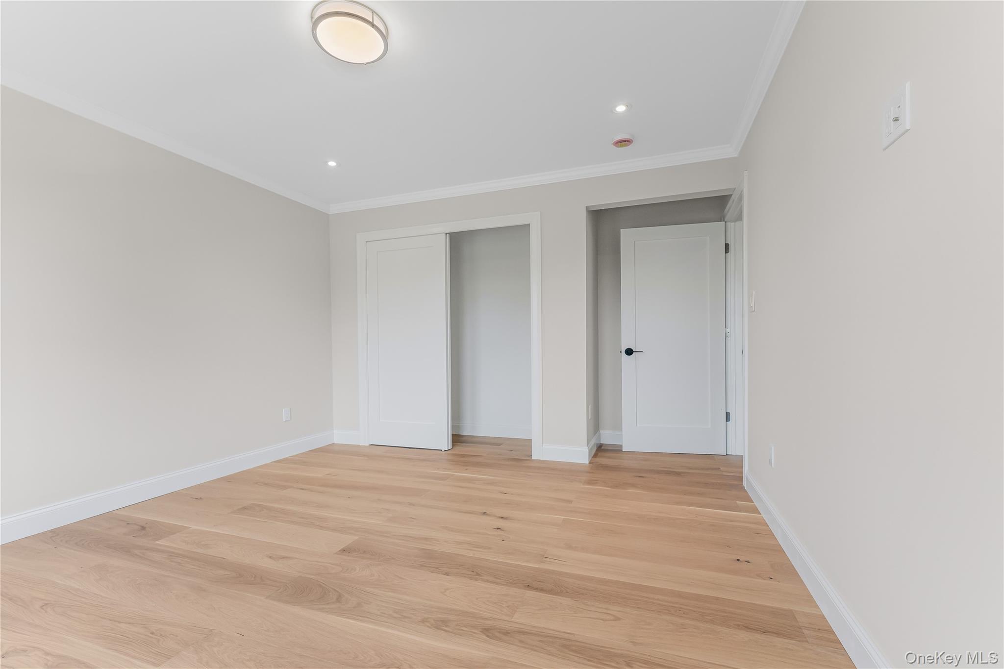 41 Madison Avenue, New Hyde Park, NY 11040