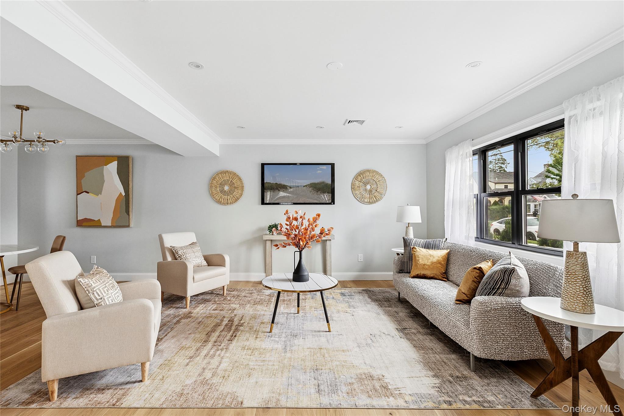 41 Madison Avenue, New Hyde Park, NY 11040