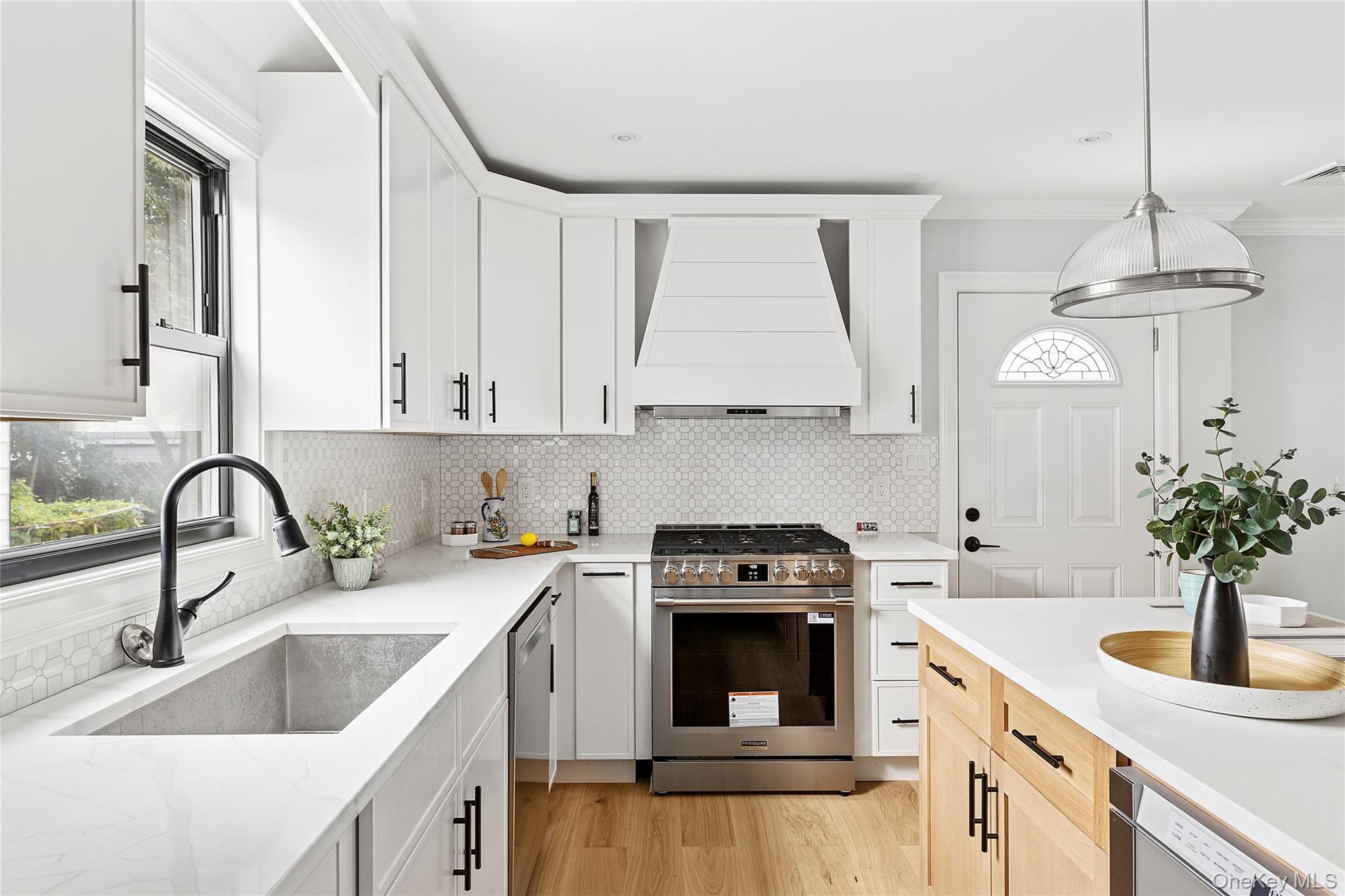 41 Madison Avenue, New Hyde Park, NY 11040