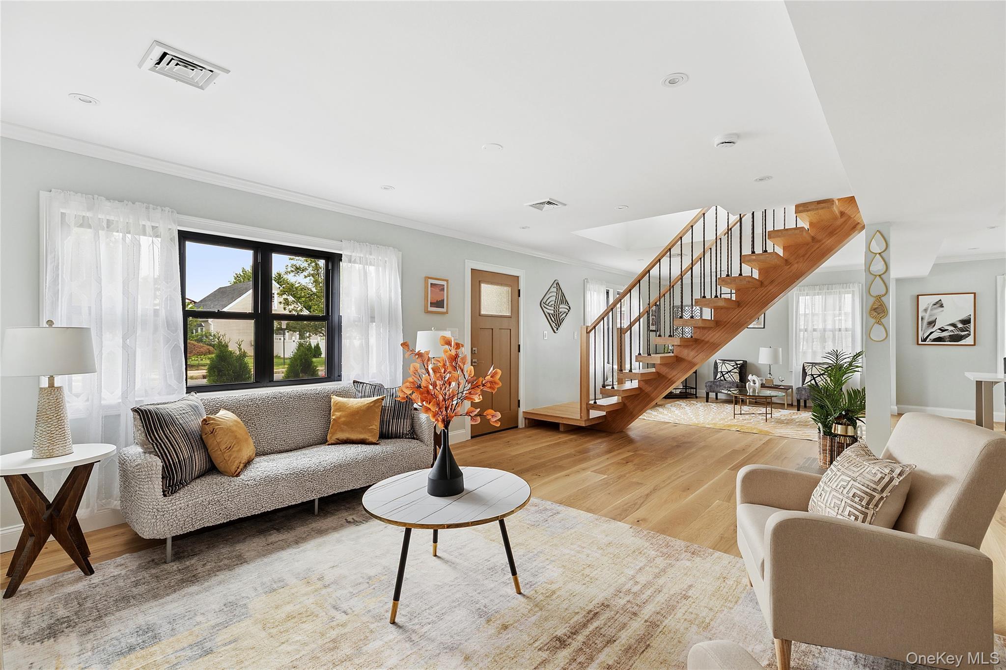 41 Madison Avenue, New Hyde Park, NY 11040