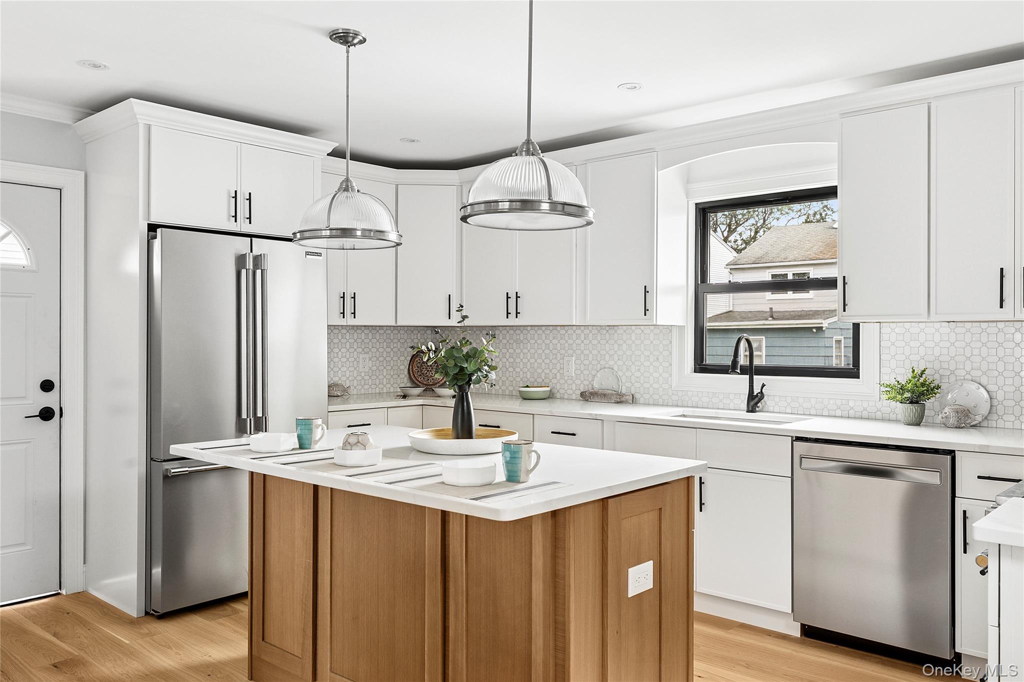 41 Madison Avenue, New Hyde Park, NY 11040