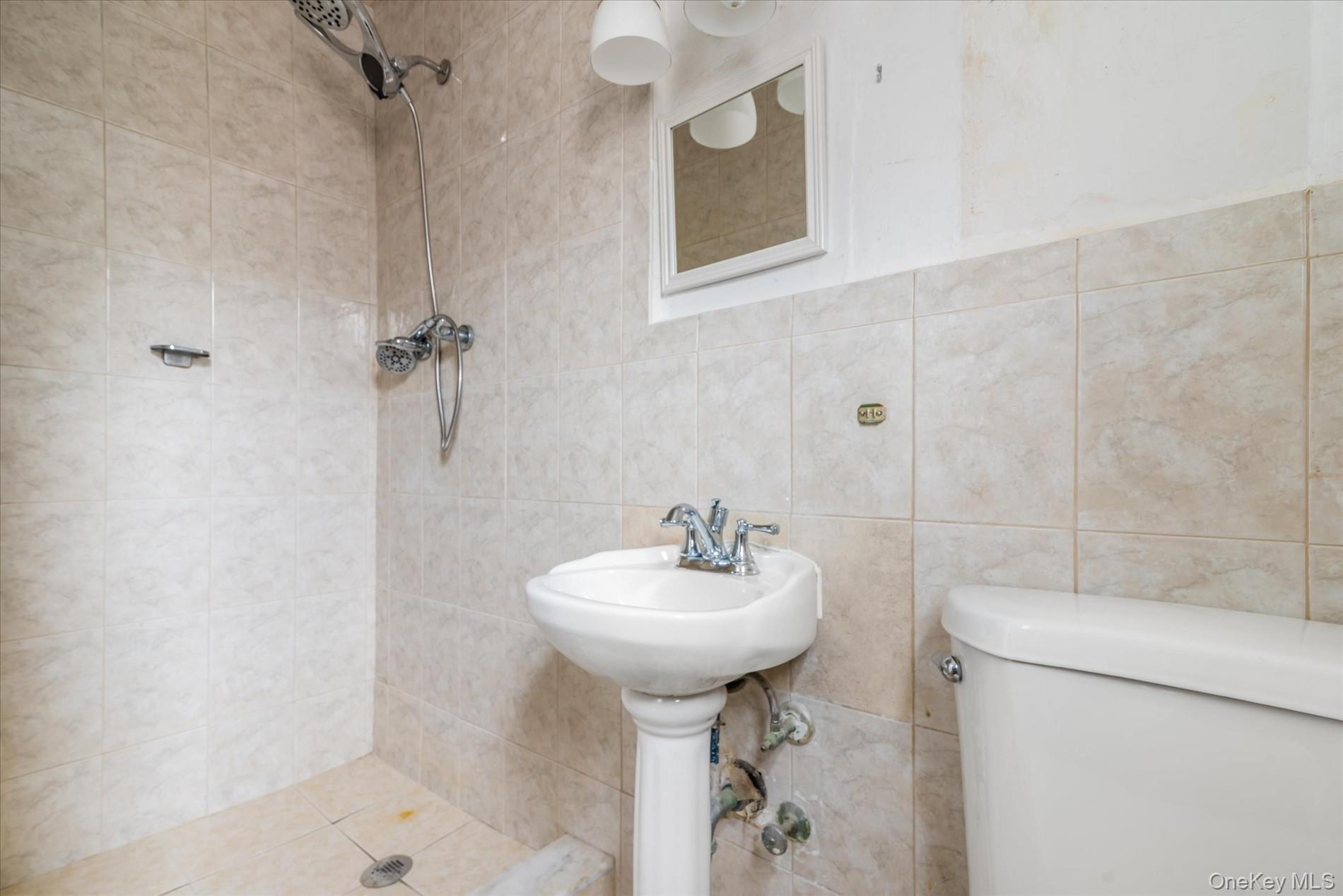 81-29 156Th Avenue # 4, Howard Beach, NY 11414