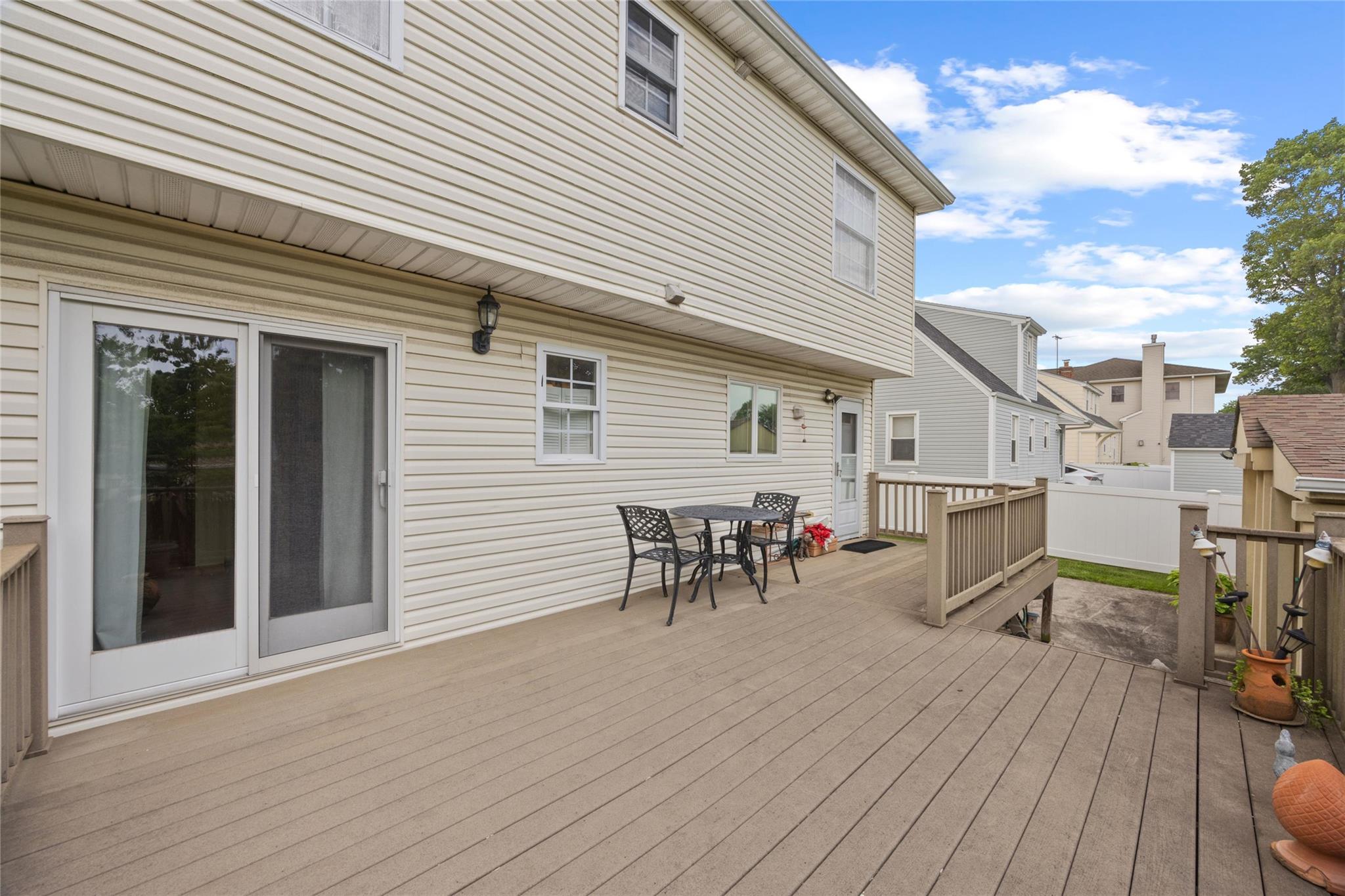 65 Netherwood Drive, Albertson, NY 11507