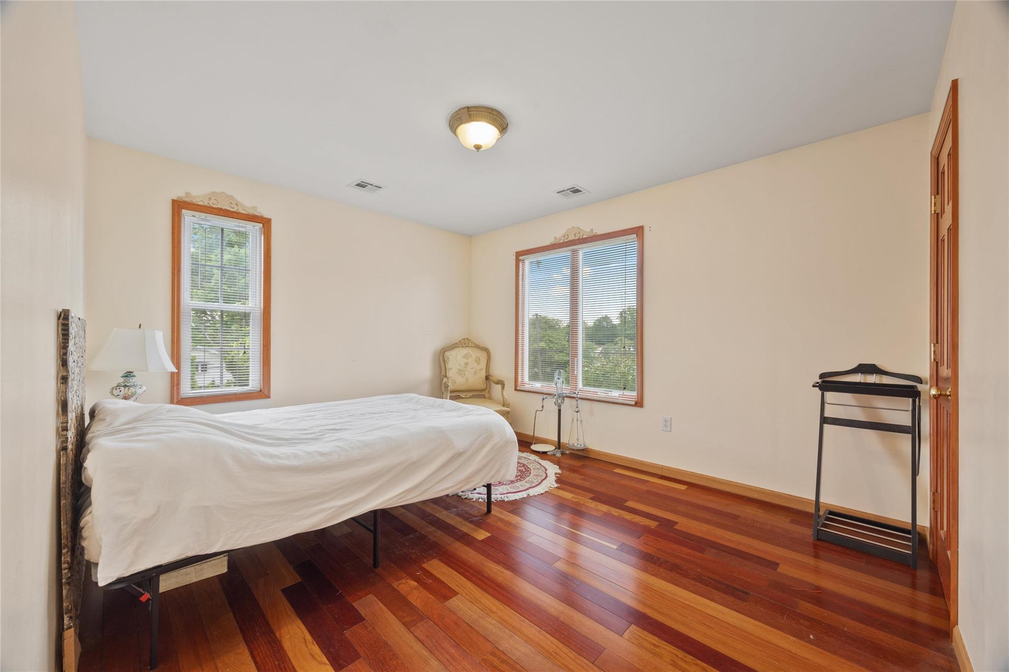 65 Netherwood Drive, Albertson, NY 11507