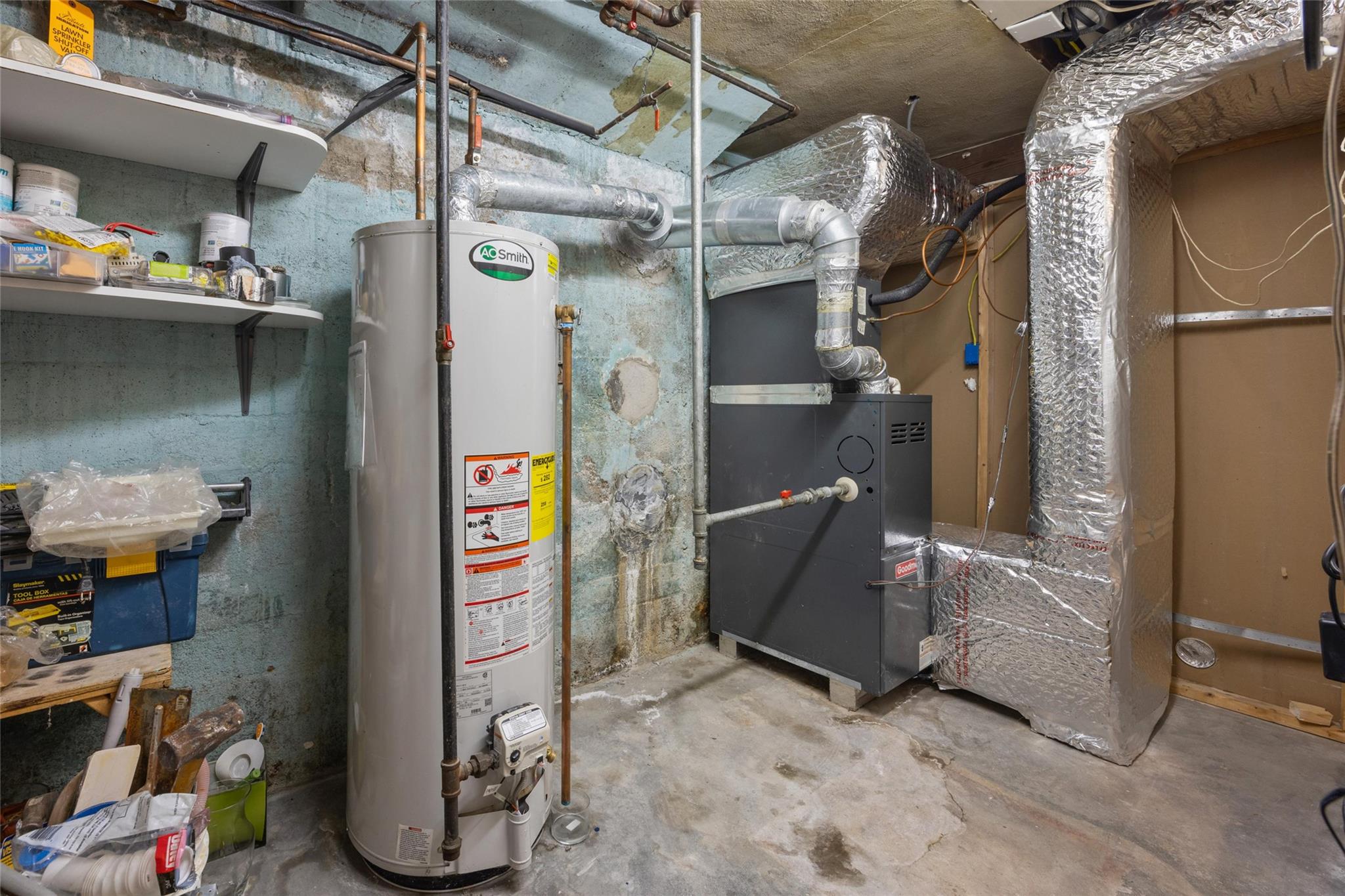 65 Netherwood Drive, Albertson, NY 11507