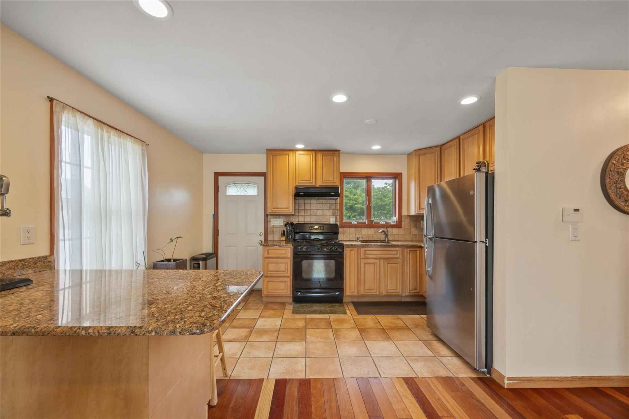 65 Netherwood Drive, Albertson, NY 11507