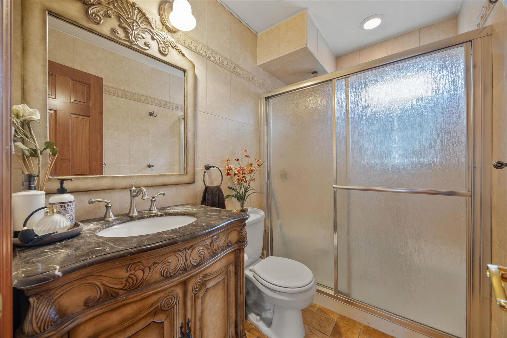 65 Netherwood Drive, Albertson, NY 11507