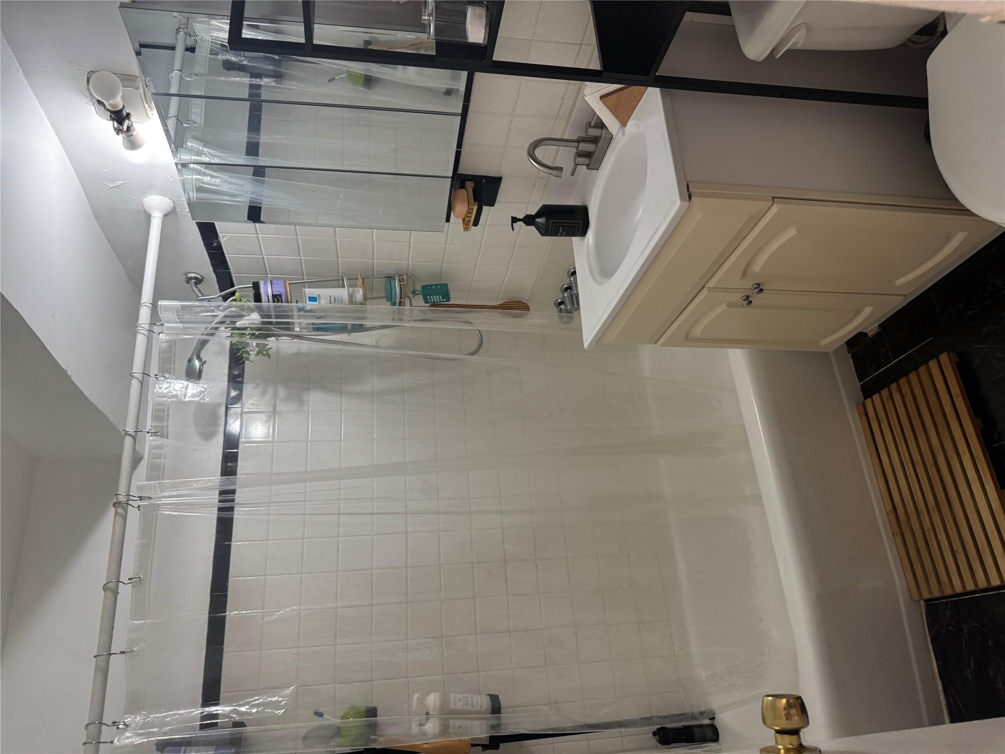 83-60 118th Street # 3E, Kew Gardens, NY 11415