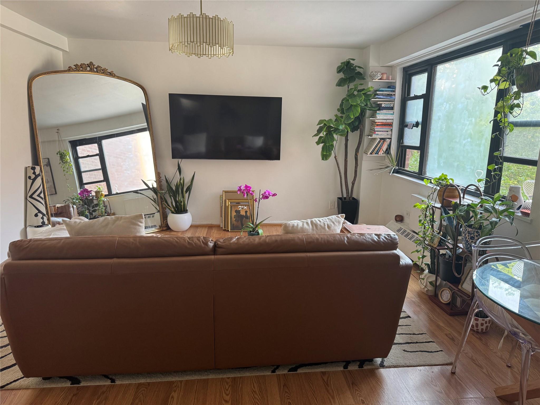 83-60 118th Street # 3E, Kew Gardens, NY 11415