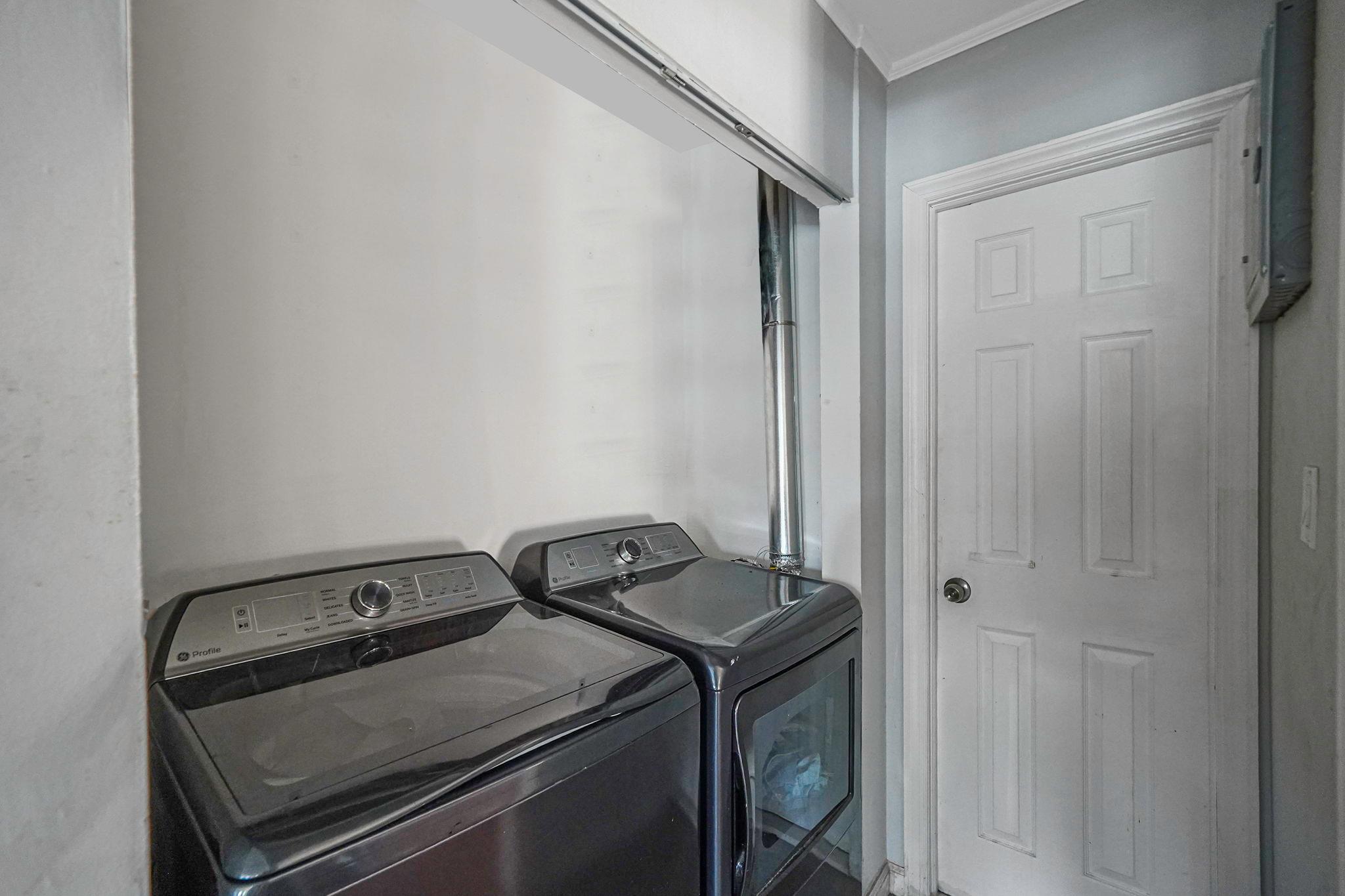 43 Artist Lake Drive, Middle Island, NY 11953