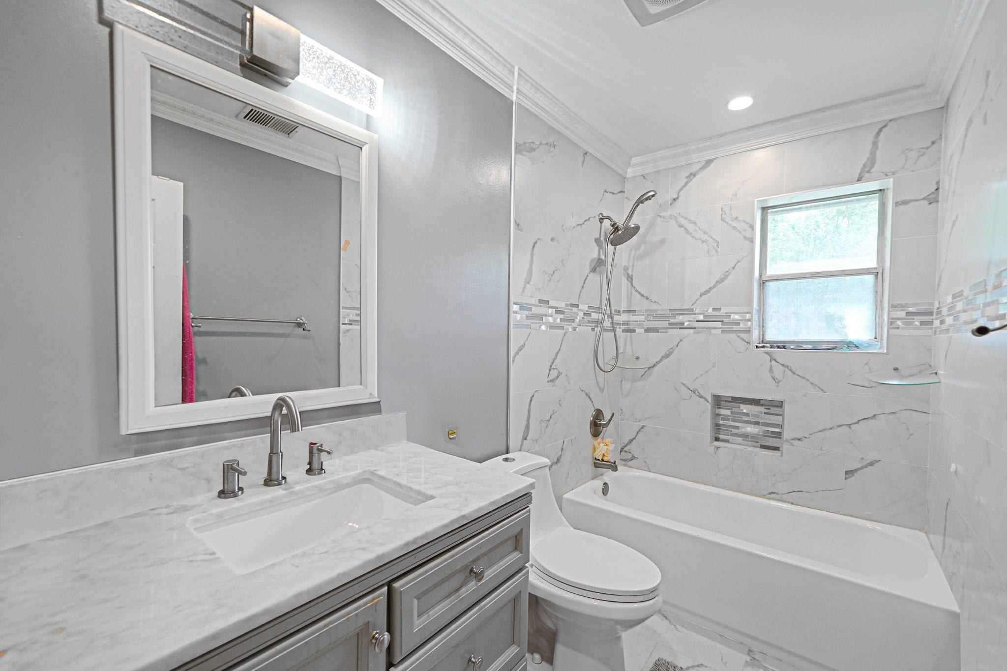 43 Artist Lake Drive, Middle Island, NY 11953