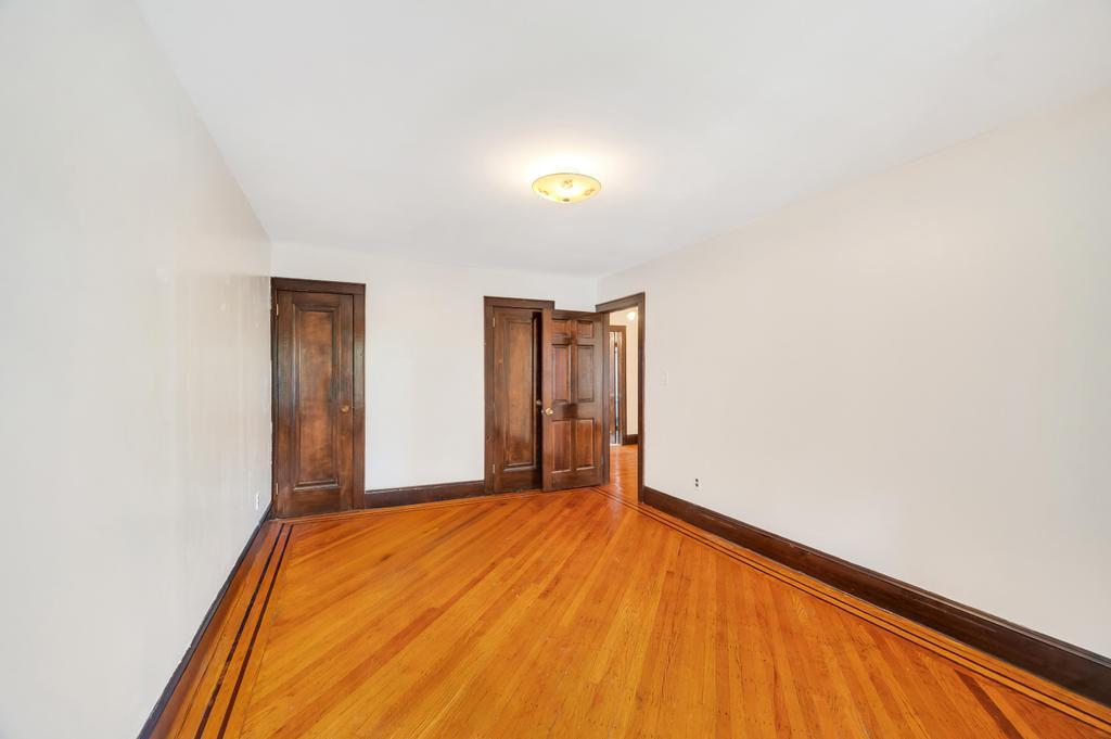 11467 202nd Street, Saint Albans, NY 11412