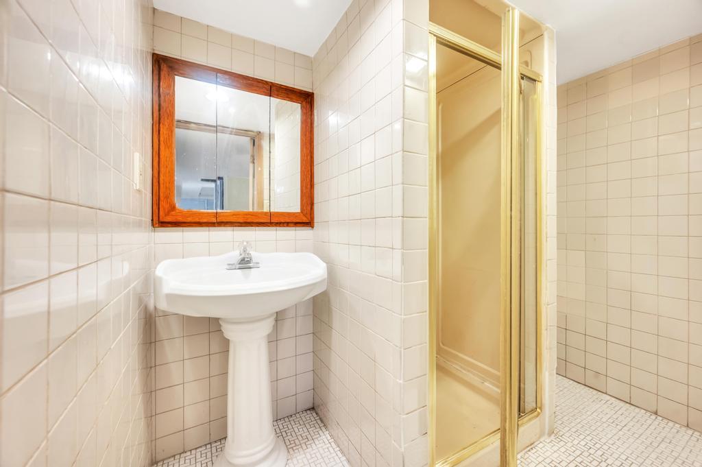 11467 202nd Street, Saint Albans, NY 11412