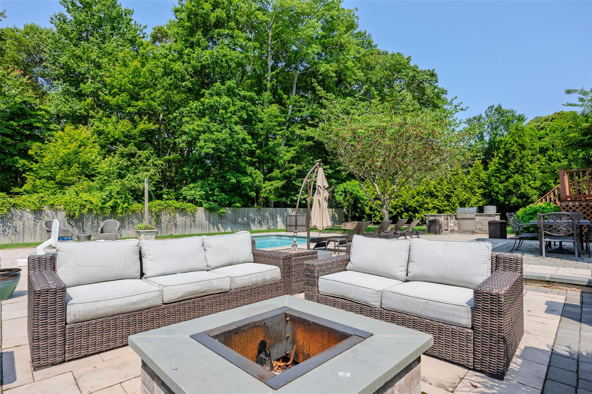 7 Long View Drive, Wading River, NY 11792