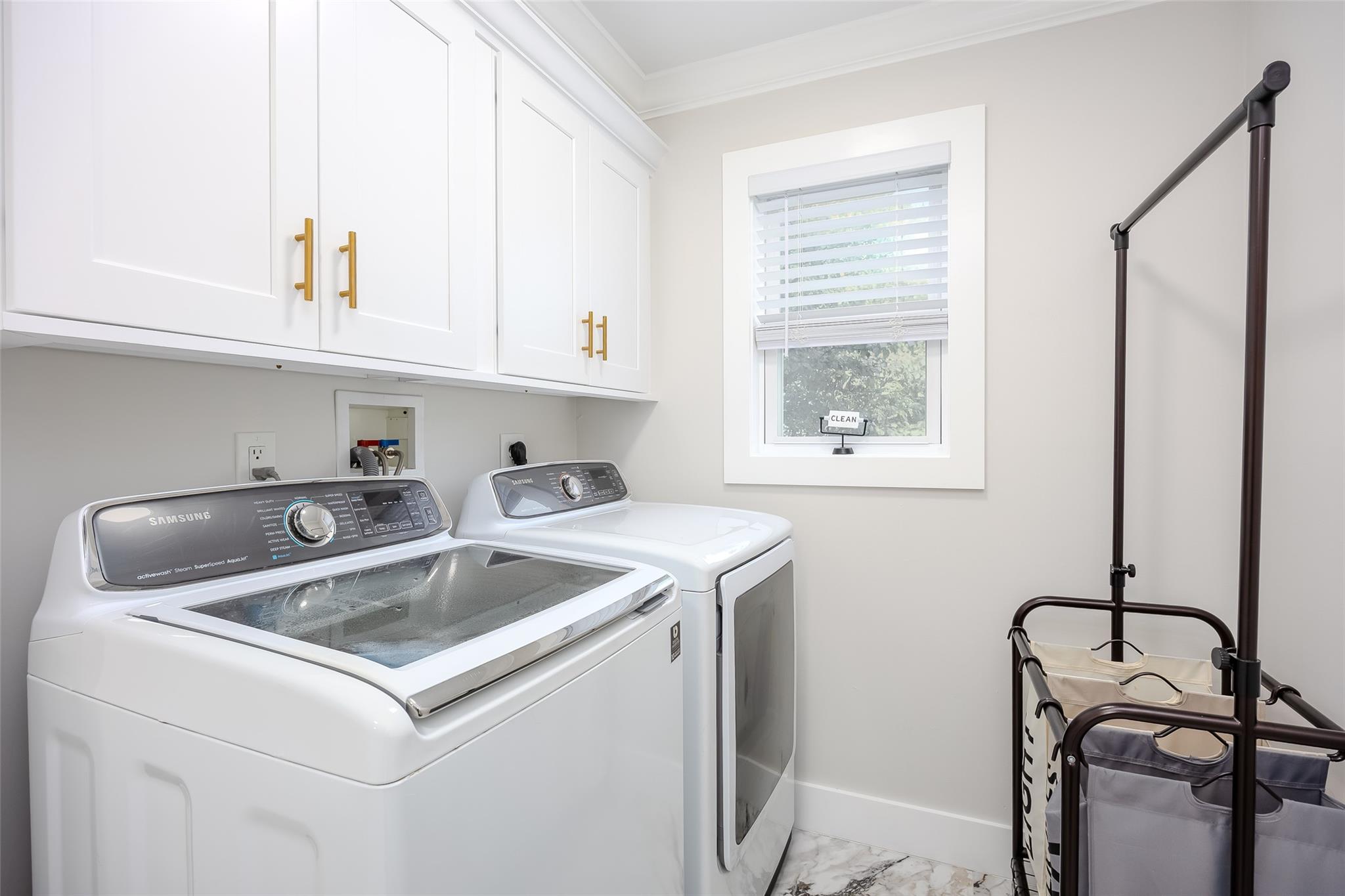 7 Long View Drive, Wading River, NY 11792